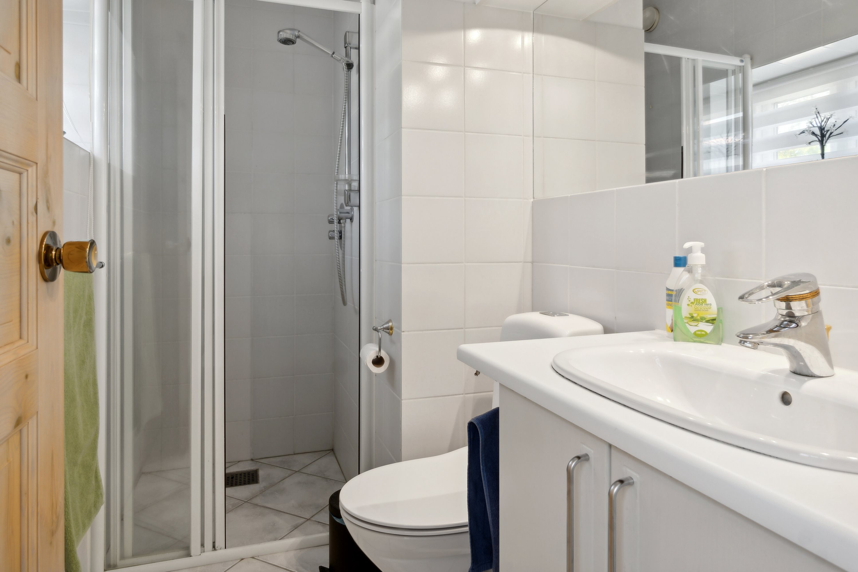 Fremhævet badeværelse billede i fuldskærmstilstand. Billede af Fjordvænget 13, 4581 Rørvig