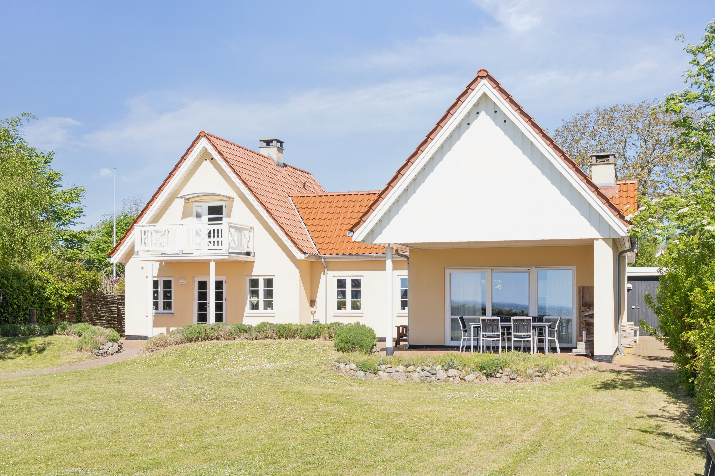 Fremhævet udendørs billede i fuldskærmstilstand. Billede af Fjordvænget 13, 4581 Rørvig