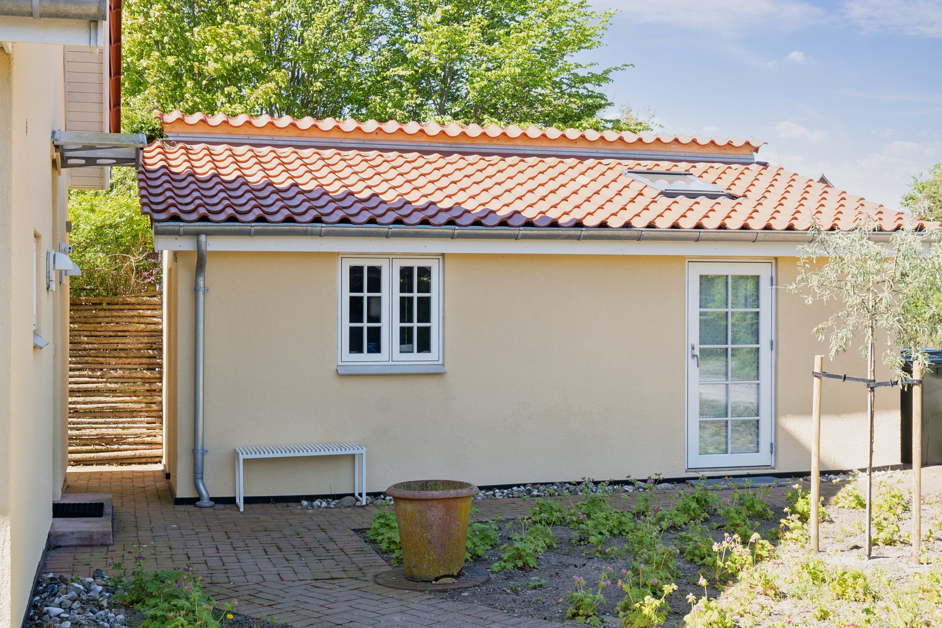 Fremhævet udendørs billede i fuldskærmstilstand. Billede af Fjordvænget 13, 4581 Rørvig