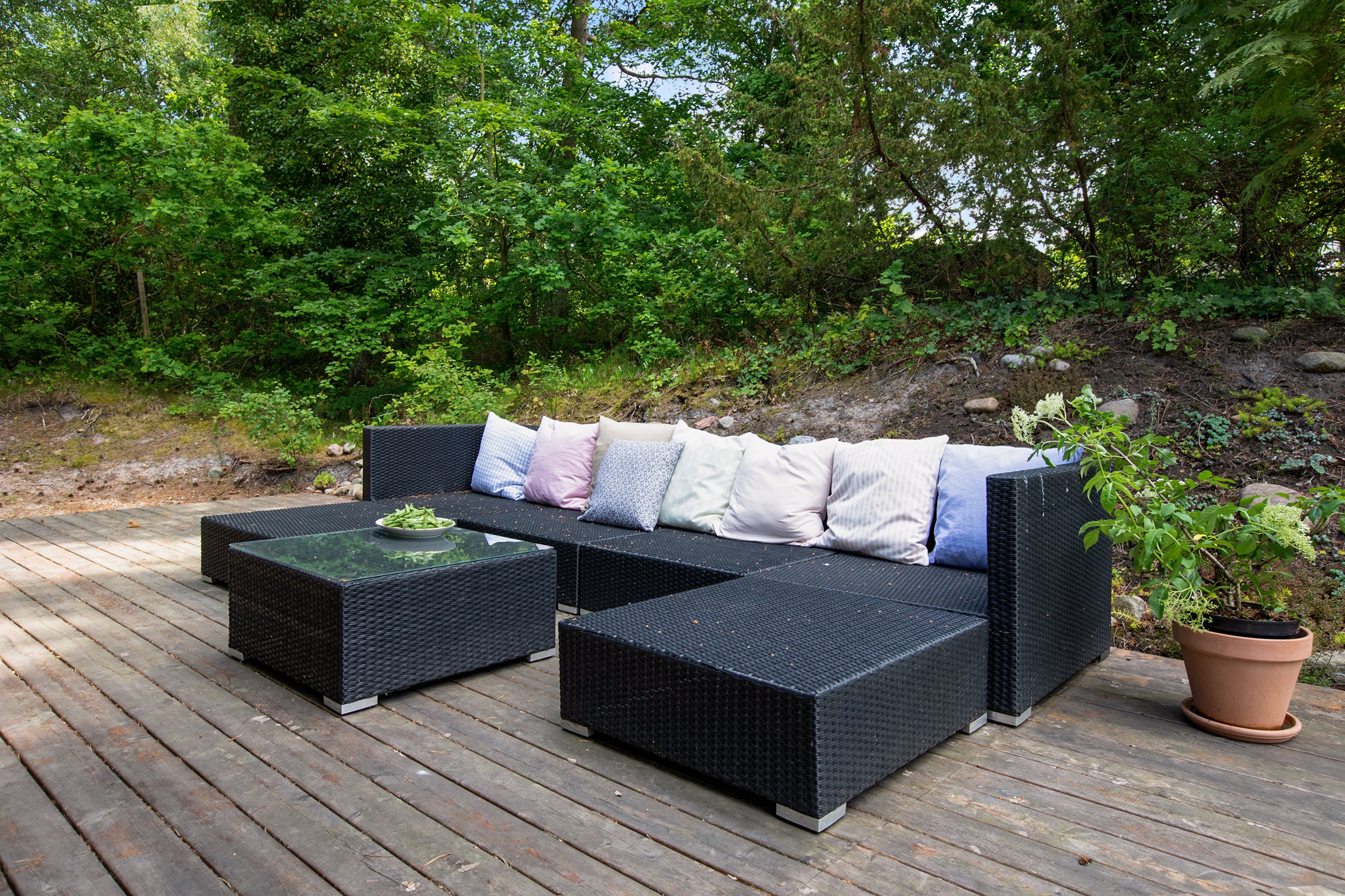 Fremhævet terrasse billede i fuldskærmstilstand. Billede af Skovvej 19, Fjellerup Strand, 8585 Glesborg