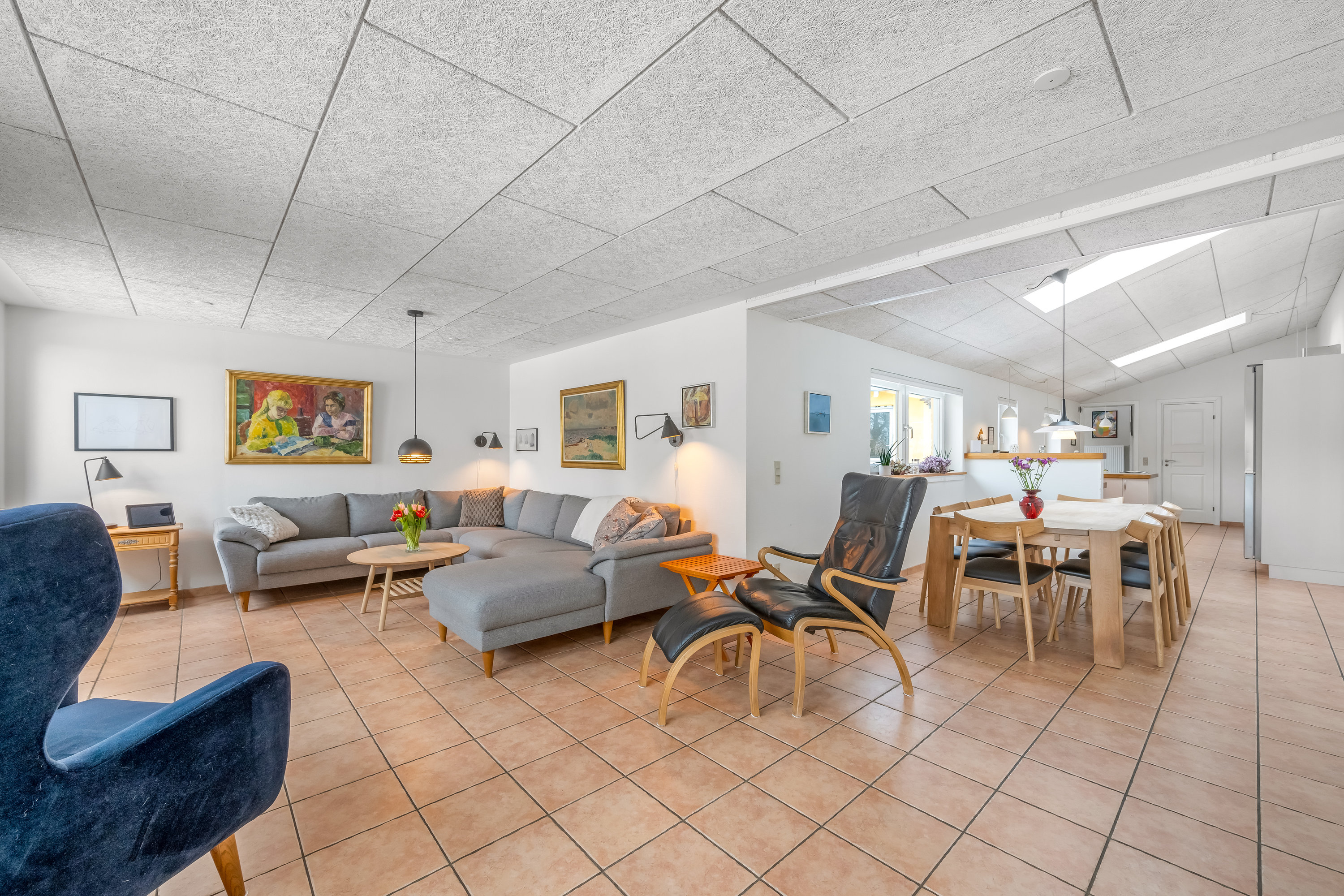 Fremhævet stue billede i fuldskærmstilstand. Billede af Gåsdalvej 9, Troldhede, 6920 Videbæk