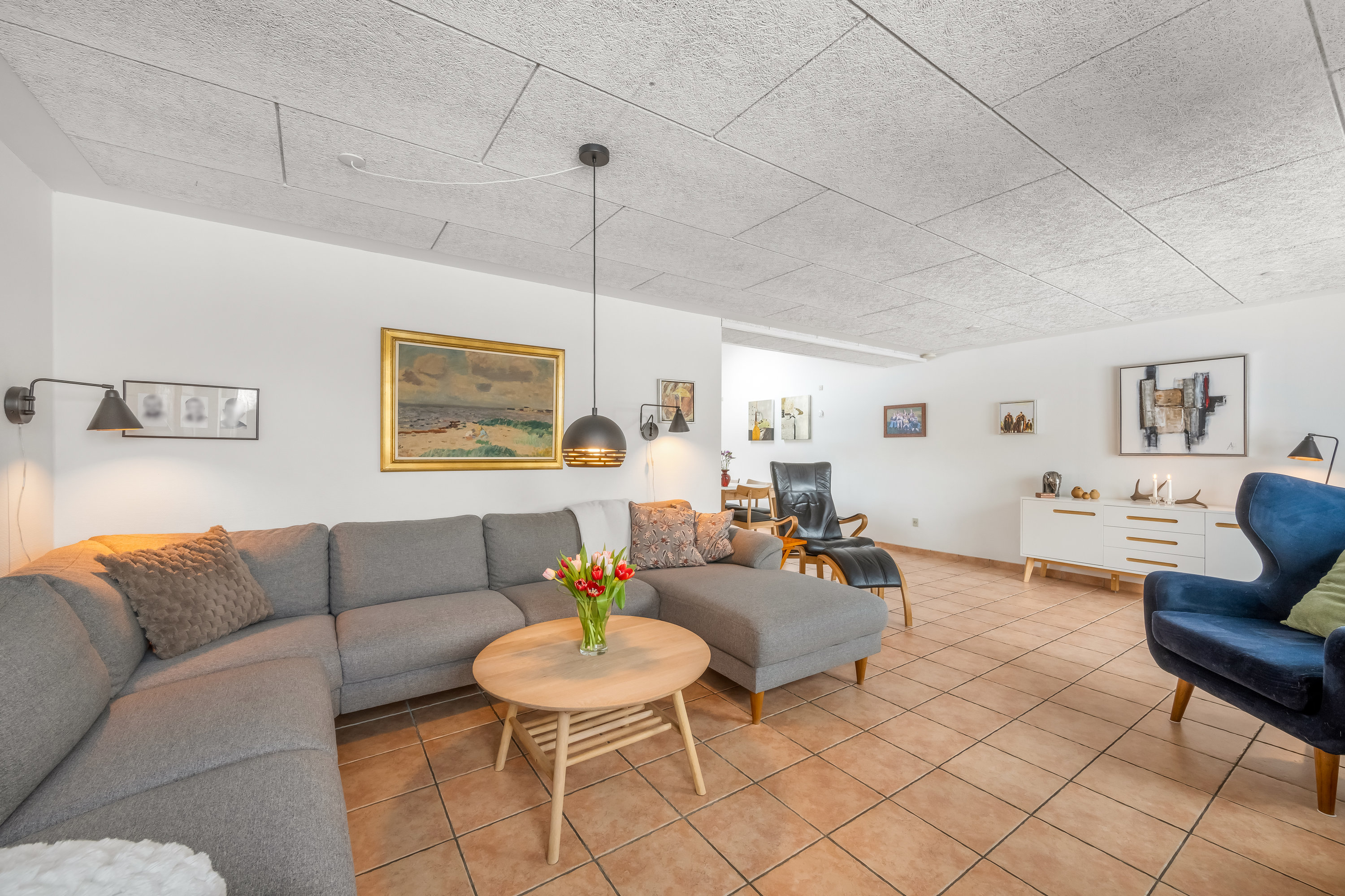 Fremhævet stue billede i fuldskærmstilstand. Billede af Gåsdalvej 9, Troldhede, 6920 Videbæk