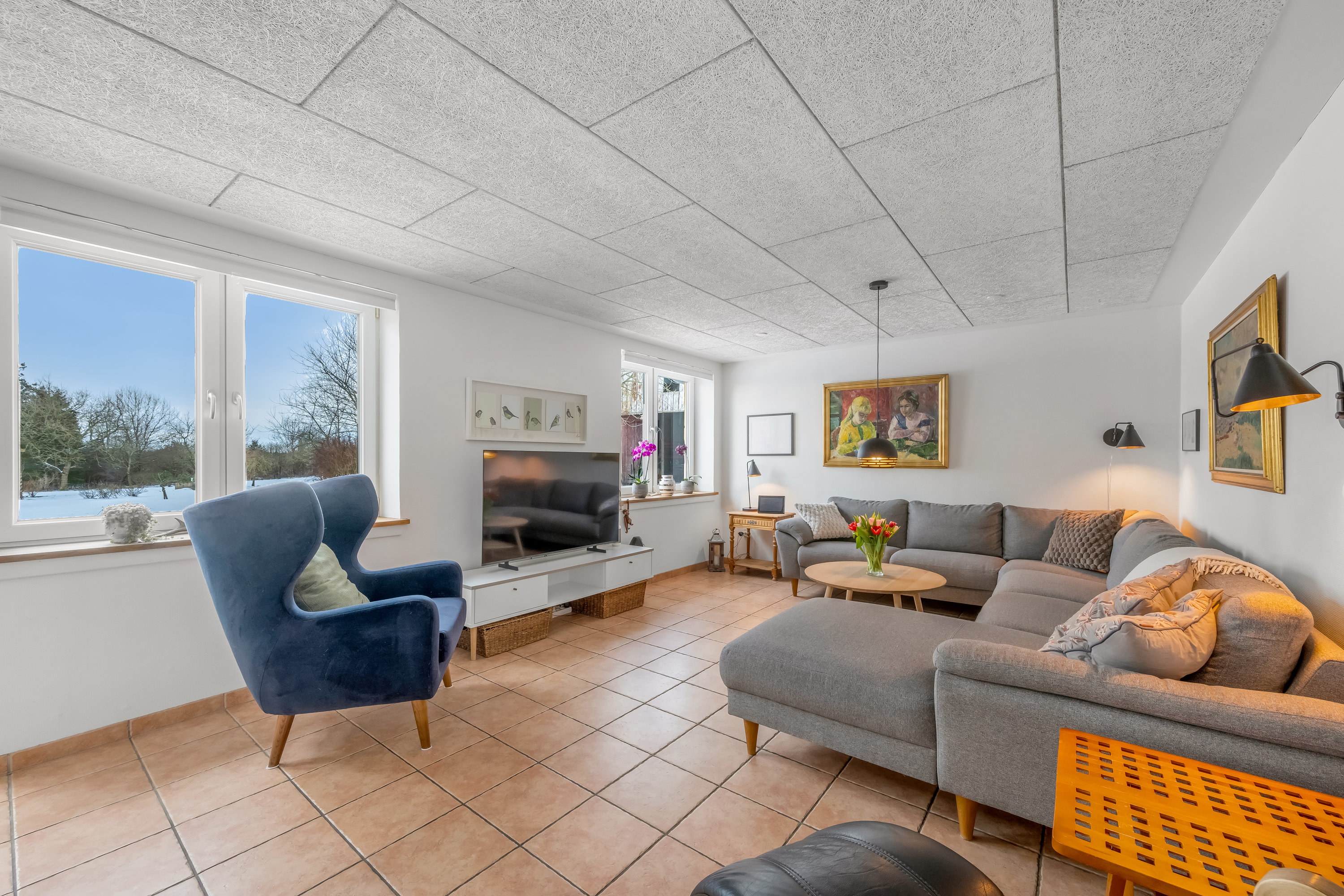 Fremhævet stue billede i fuldskærmstilstand. Billede af Gåsdalvej 9, Troldhede, 6920 Videbæk