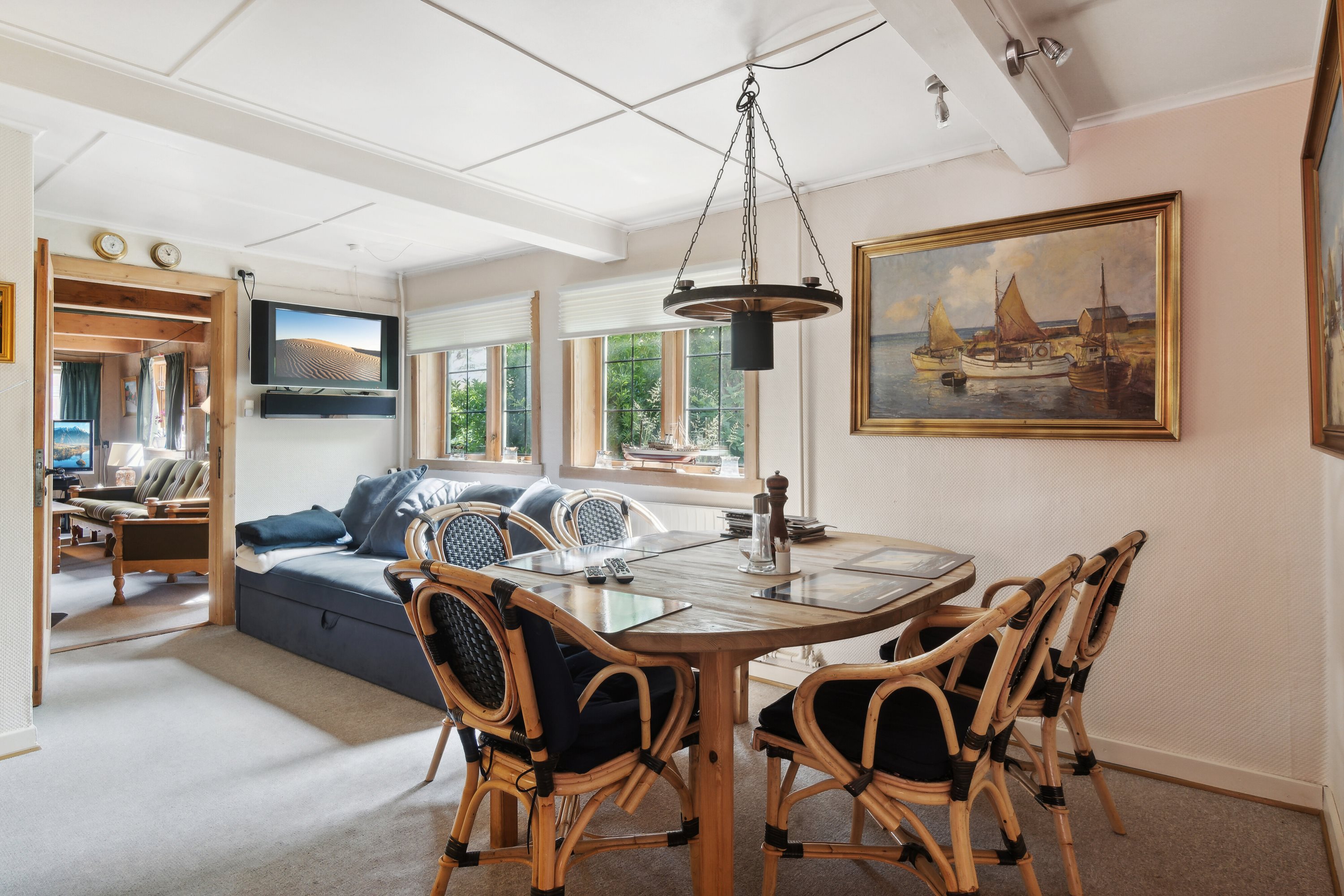 Fremhævet spisestue billede i fuldskærmstilstand. Billede af Brøddegade 39, 3760 Gudhjem