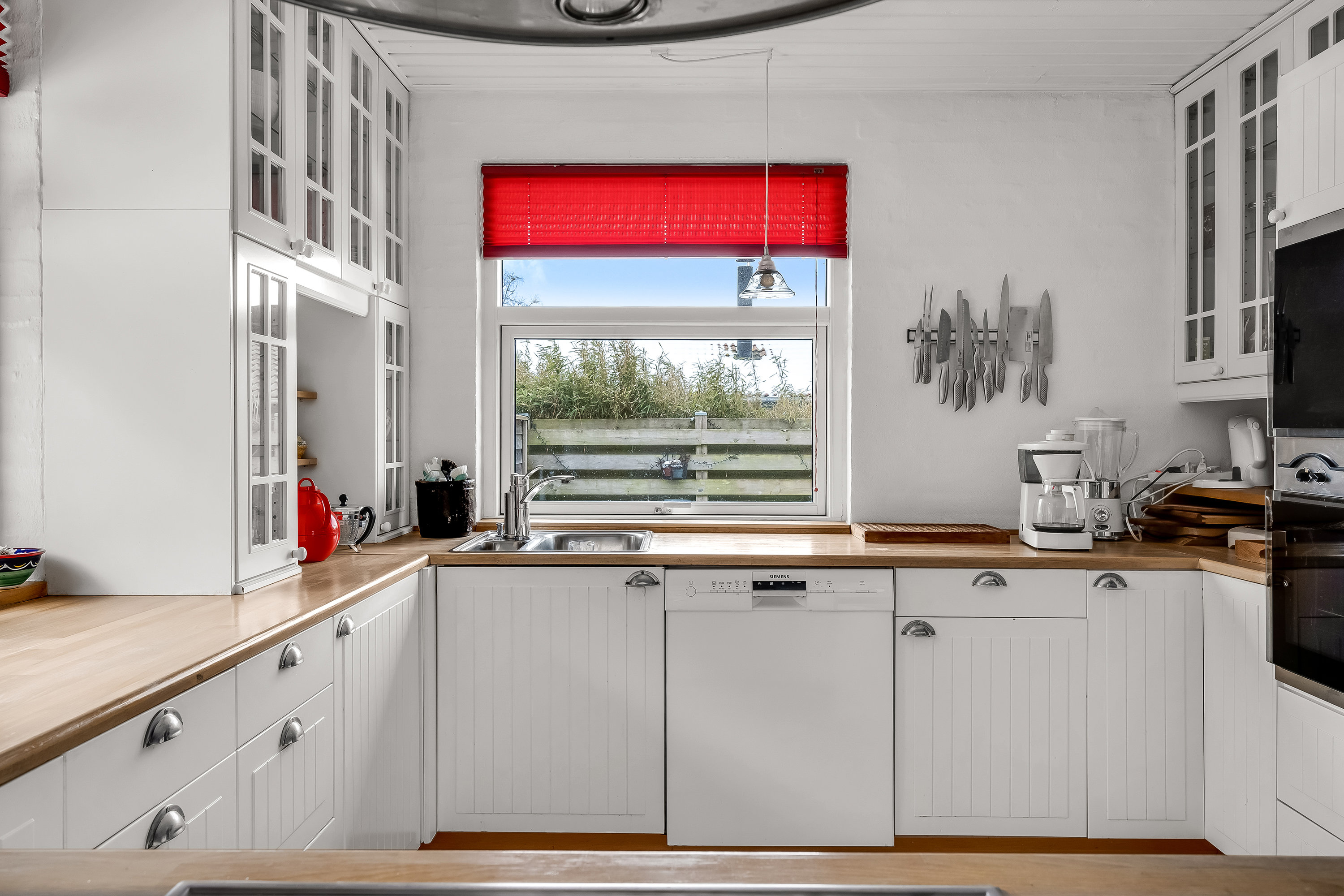 Fremhævet køkken billede i fuldskærmstilstand. Billede af Bavnebjerg 36, Nordby, 6720 Fanø