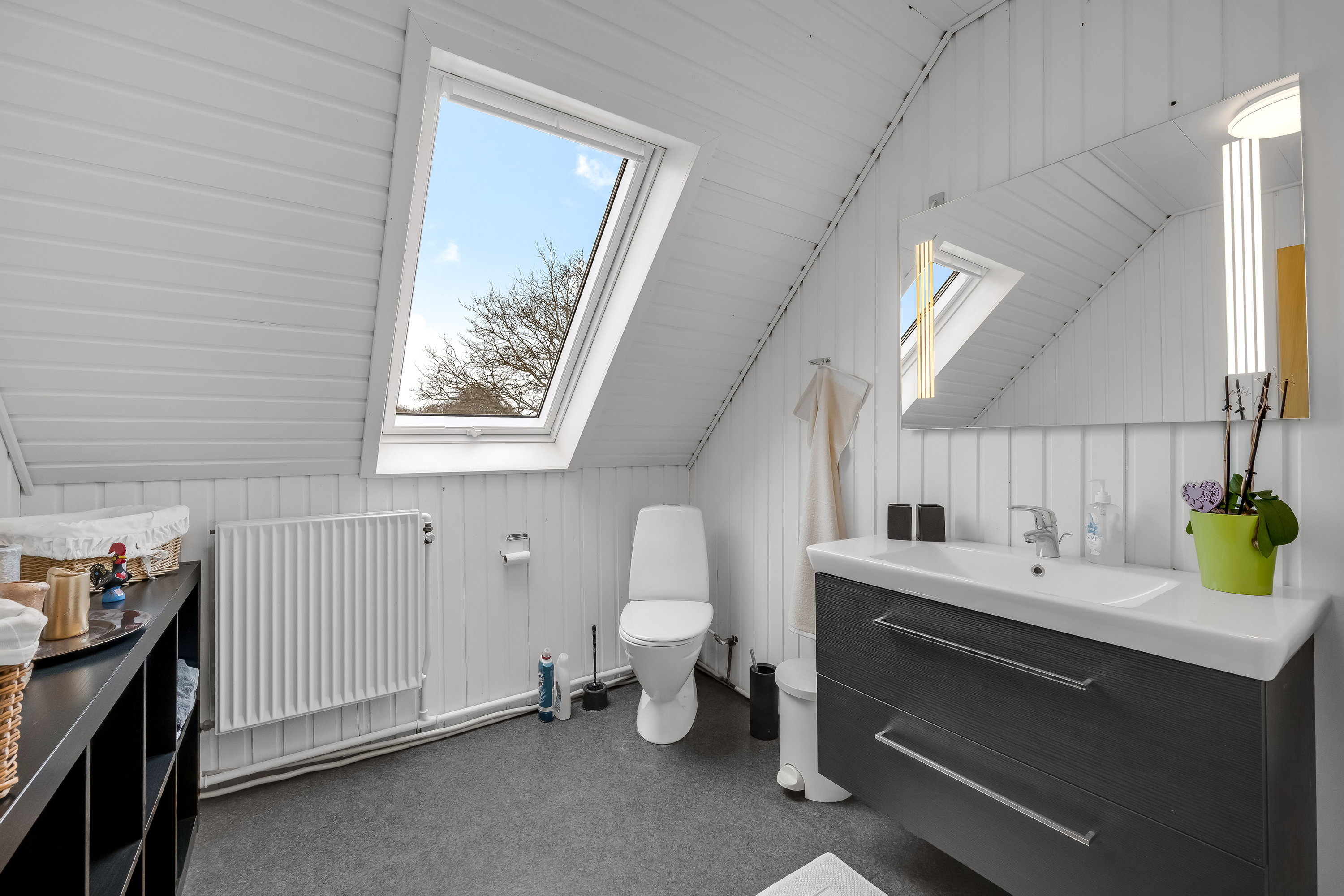 Fremhævet badeværelse billede i fuldskærmstilstand. Billede af Hjortevej 7, Hee, 6950 Ringkøbing