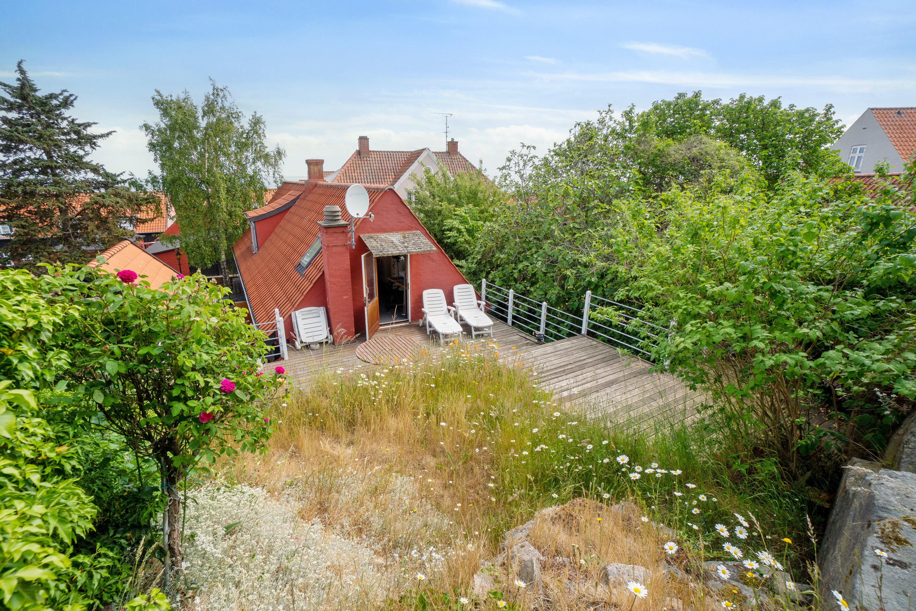 Fremhævet udendørs billede i fuldskærmstilstand. Billede af Brøddegade 39, 3760 Gudhjem