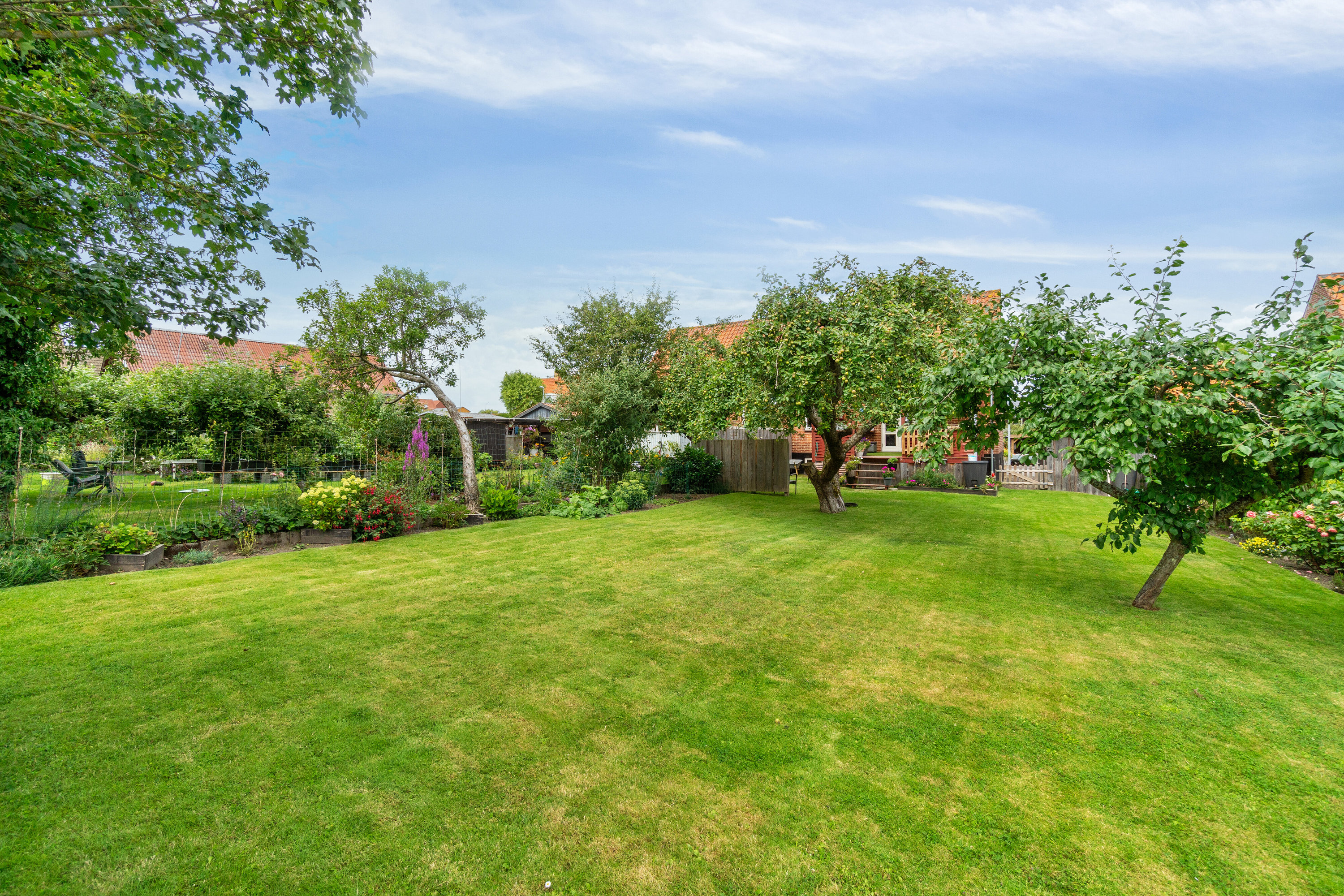 Fremhævet udendørs billede i fuldskærmstilstand. Billede af Stakhaven 4, Aakirkeby, 3720 Aakirkeby