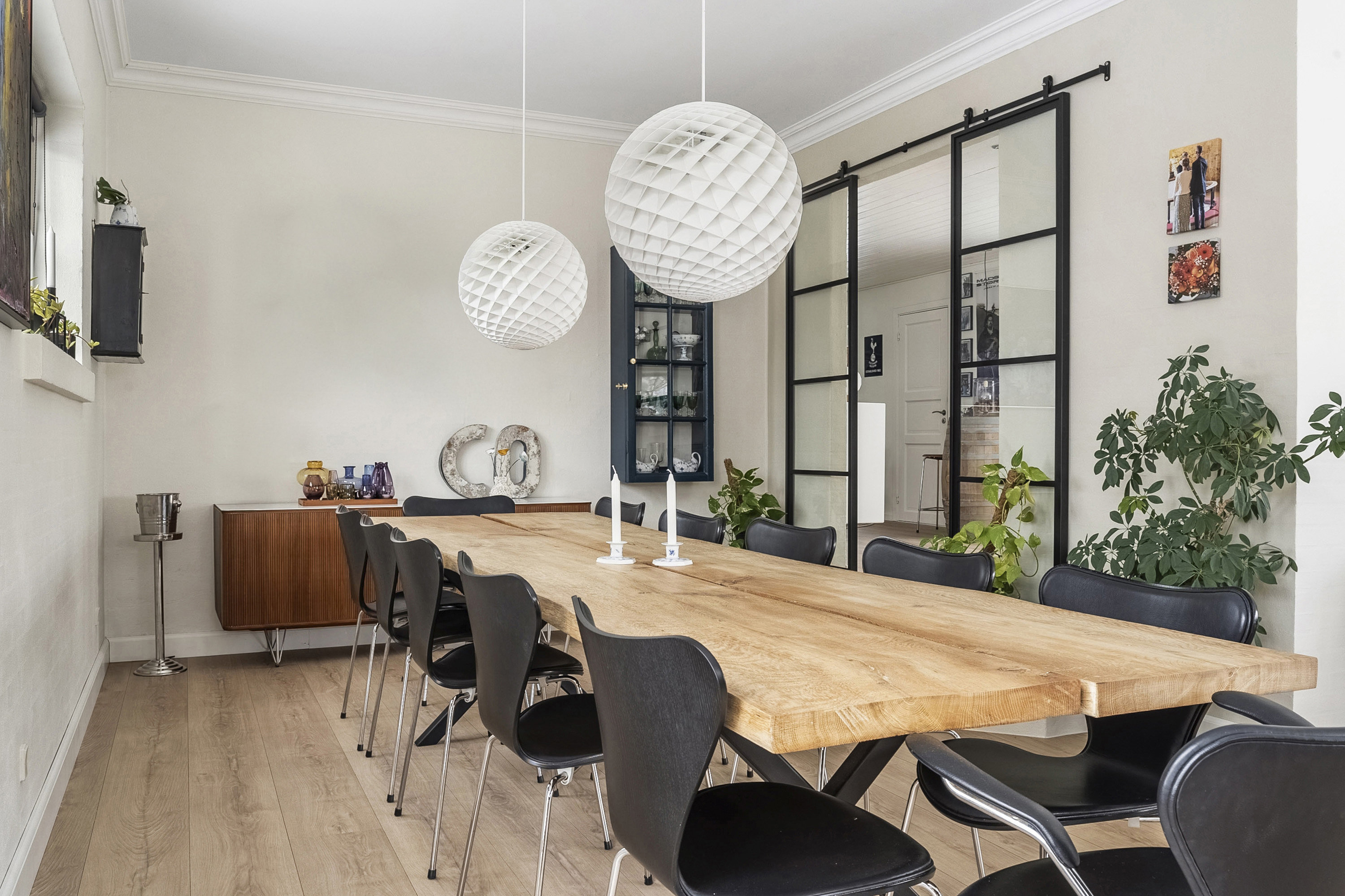 Fremhævet stue billede i fuldskærmstilstand. Billede af Tværvej 4, 8783 Hornsyld