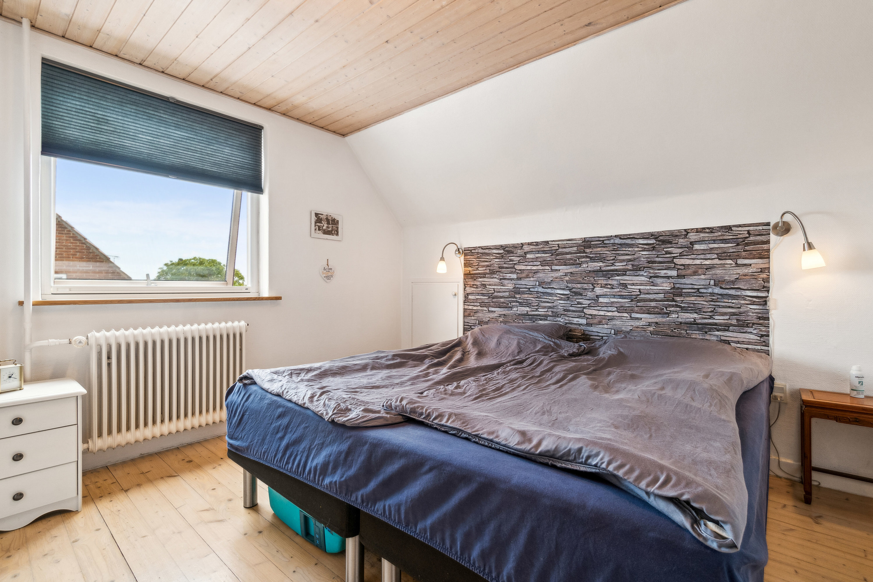 Fremhævet soveværelse billede i fuldskærmstilstand. Billede af Stakhaven 4, Aakirkeby, 3720 Aakirkeby