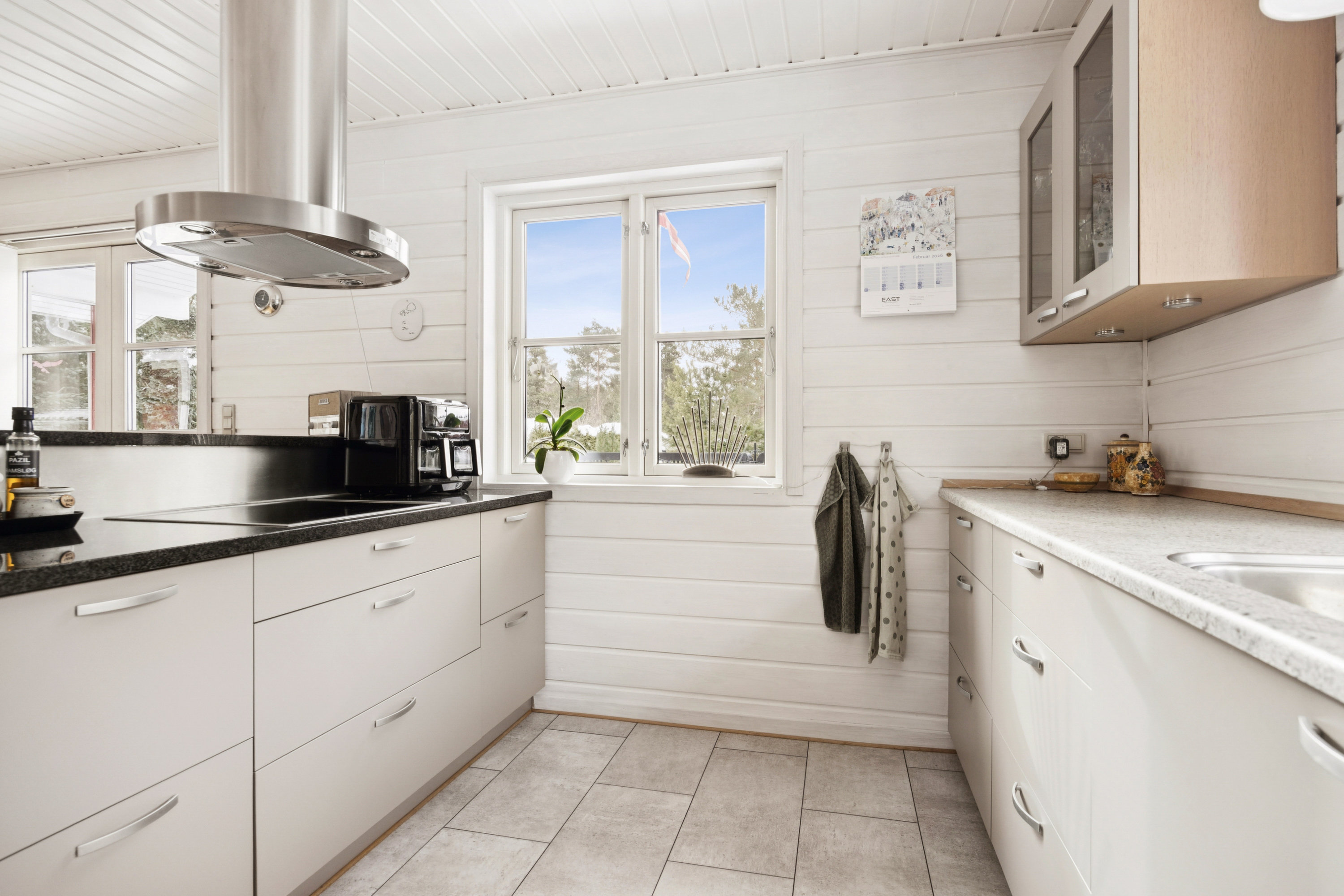 Fremhævet køkken billede i fuldskærmstilstand. Billede af Østerstrand 69, 9370 Hals