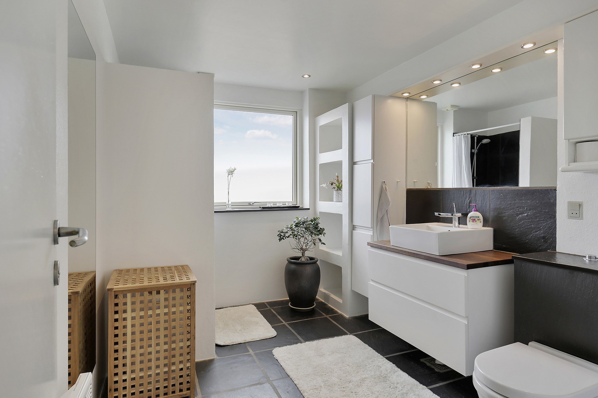 Fremhævet  billede i fuldskærmstilstand. Billede af Mikkelhøj 33, Karrebæk, 4736 Karrebæksminde