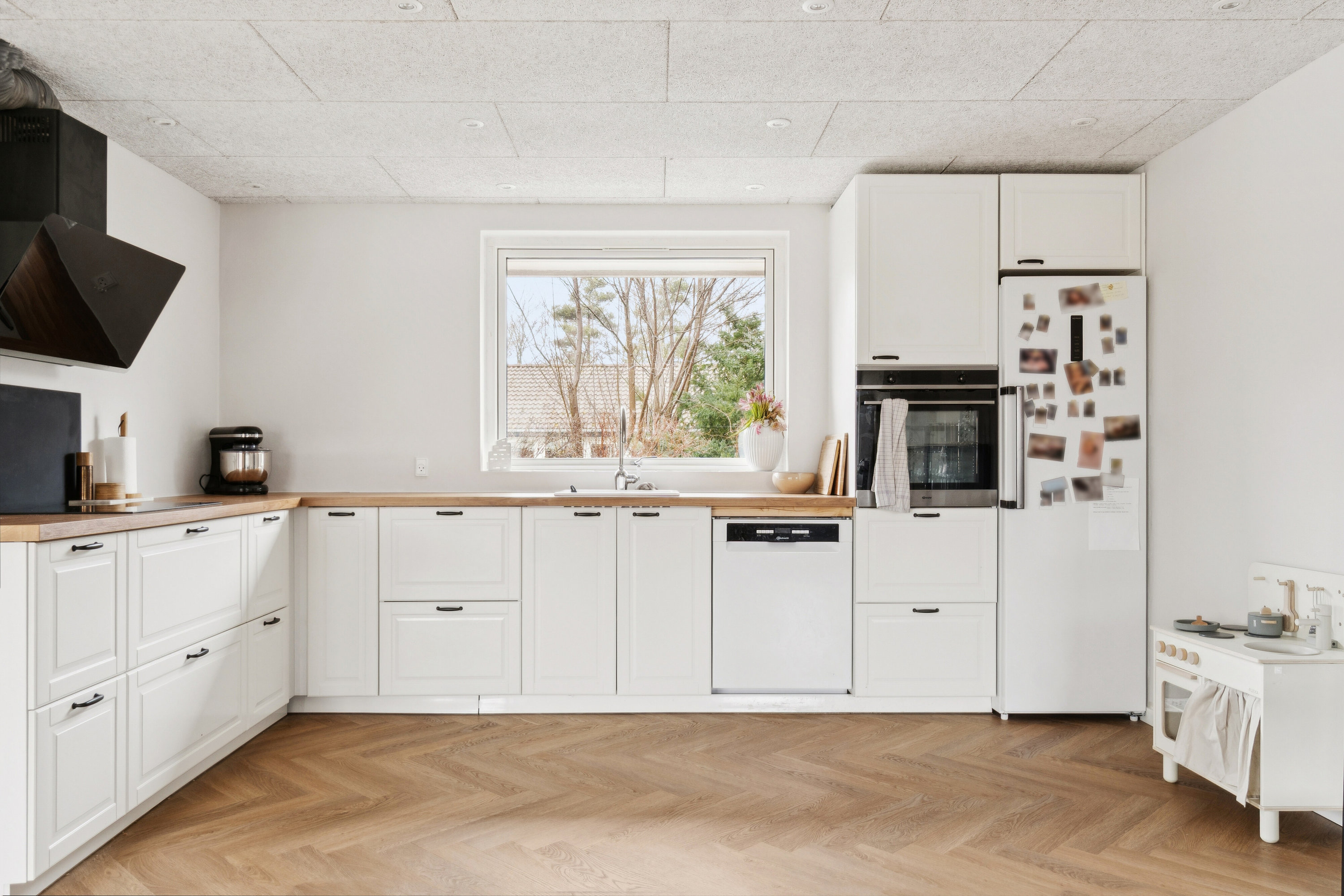 Fremhævet køkken billede i fuldskærmstilstand. Billede af Vejsager 19, 4241 Vemmelev