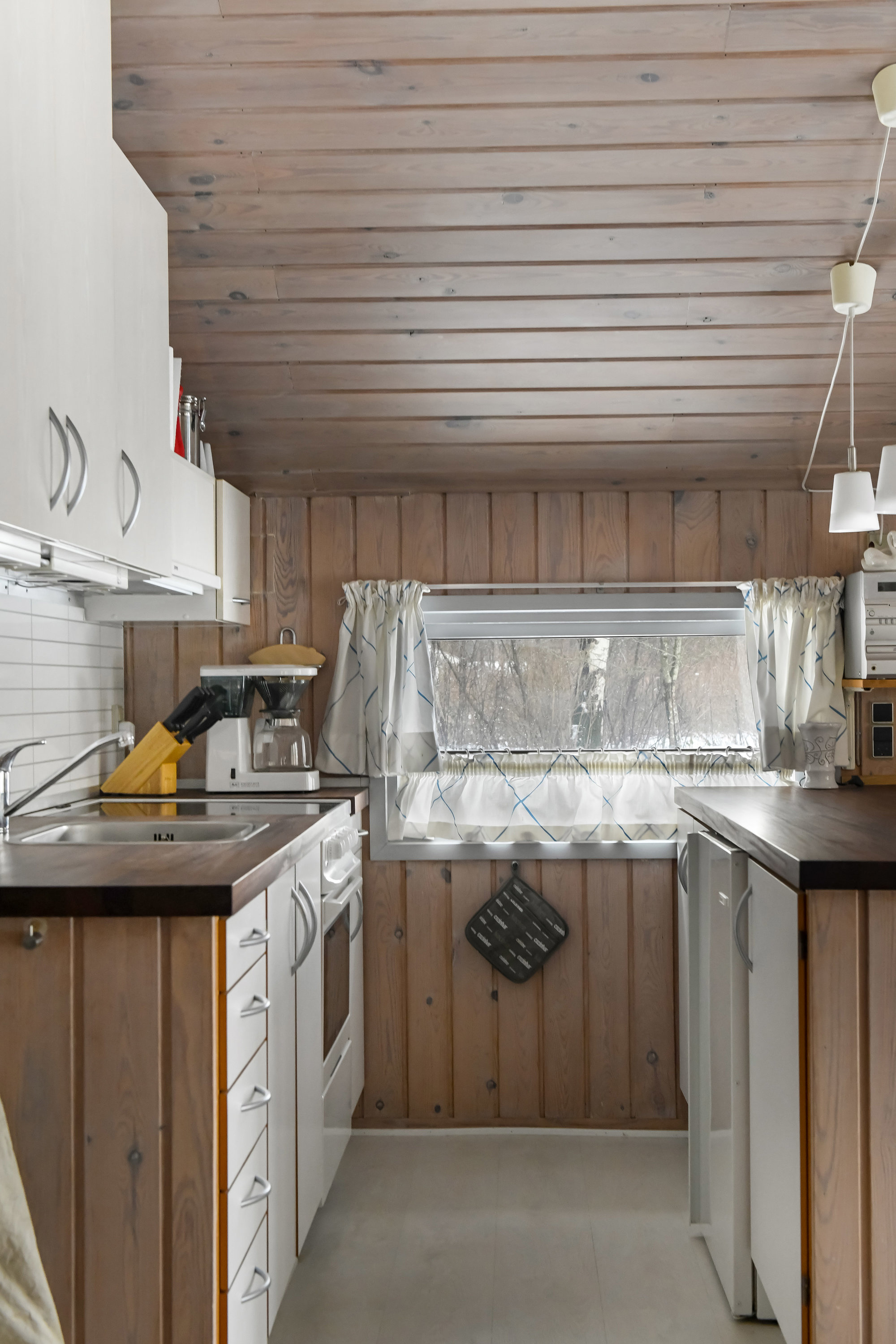 Fremhævet køkken billede i fuldskærmstilstand. Billede af Blåbærvangen 10, Jegum, 6840 Oksbøl