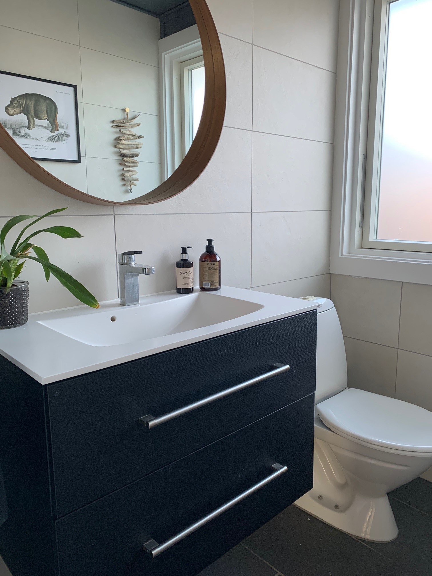 Fremhævet toilet billede i fuldskærmstilstand. Billede af K A Hasselbalchs Vej 32, 3070 Snekkersten