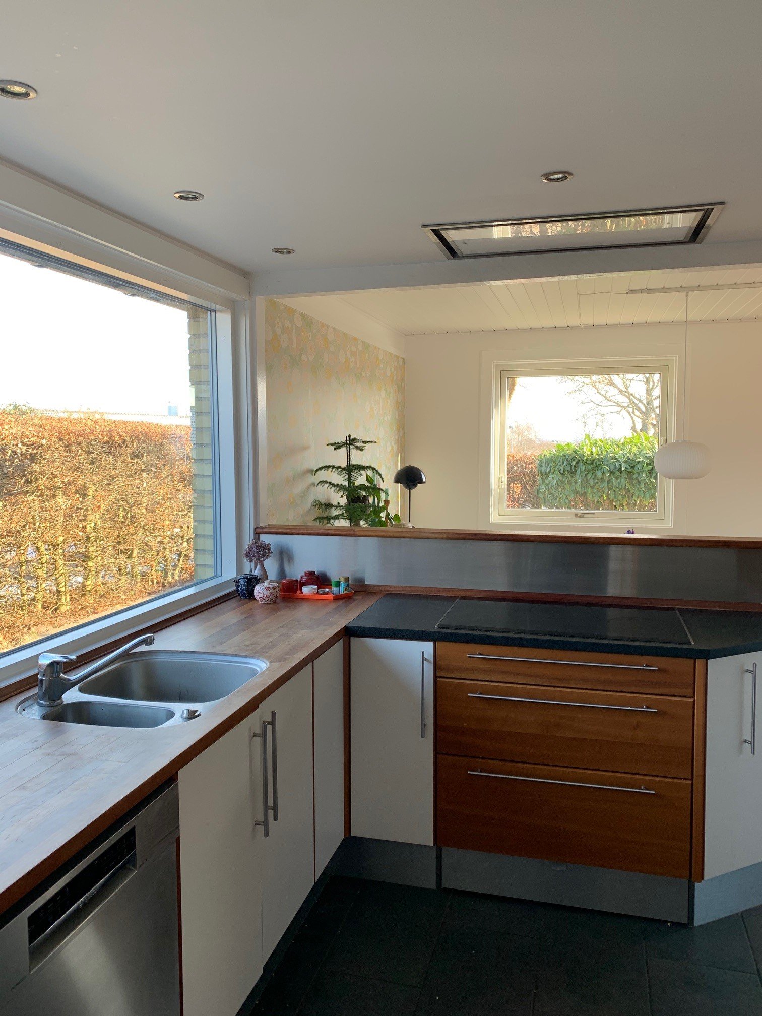 Fremhævet køkken billede i fuldskærmstilstand. Billede af K A Hasselbalchs Vej 32, 3070 Snekkersten