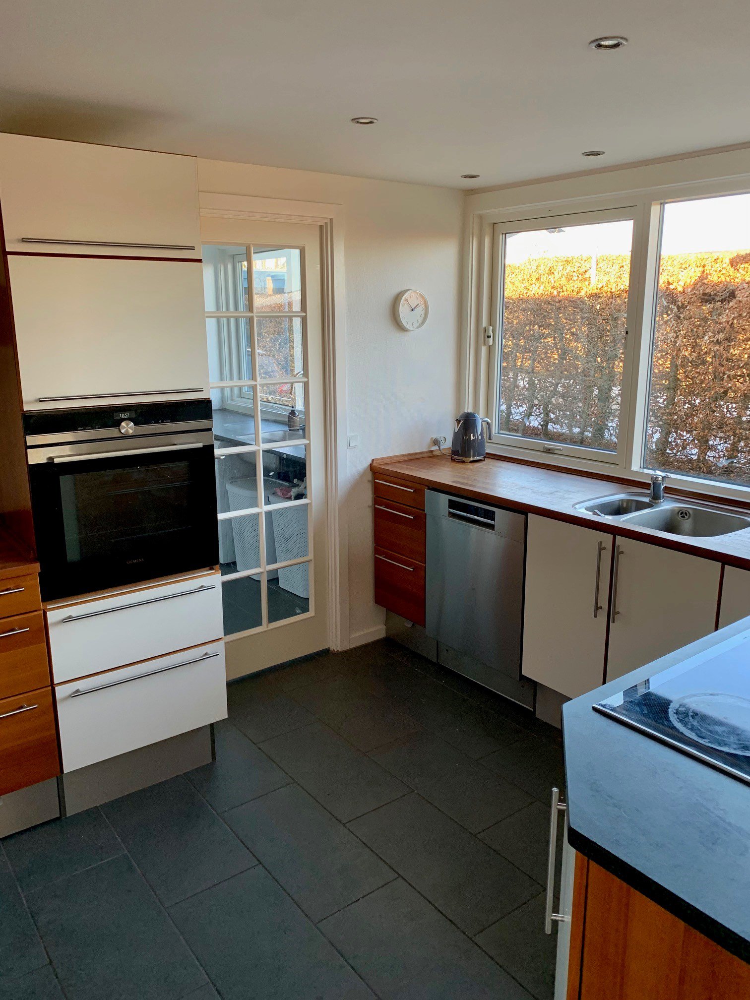 Fremhævet køkken billede i fuldskærmstilstand. Billede af K A Hasselbalchs Vej 32, 3070 Snekkersten