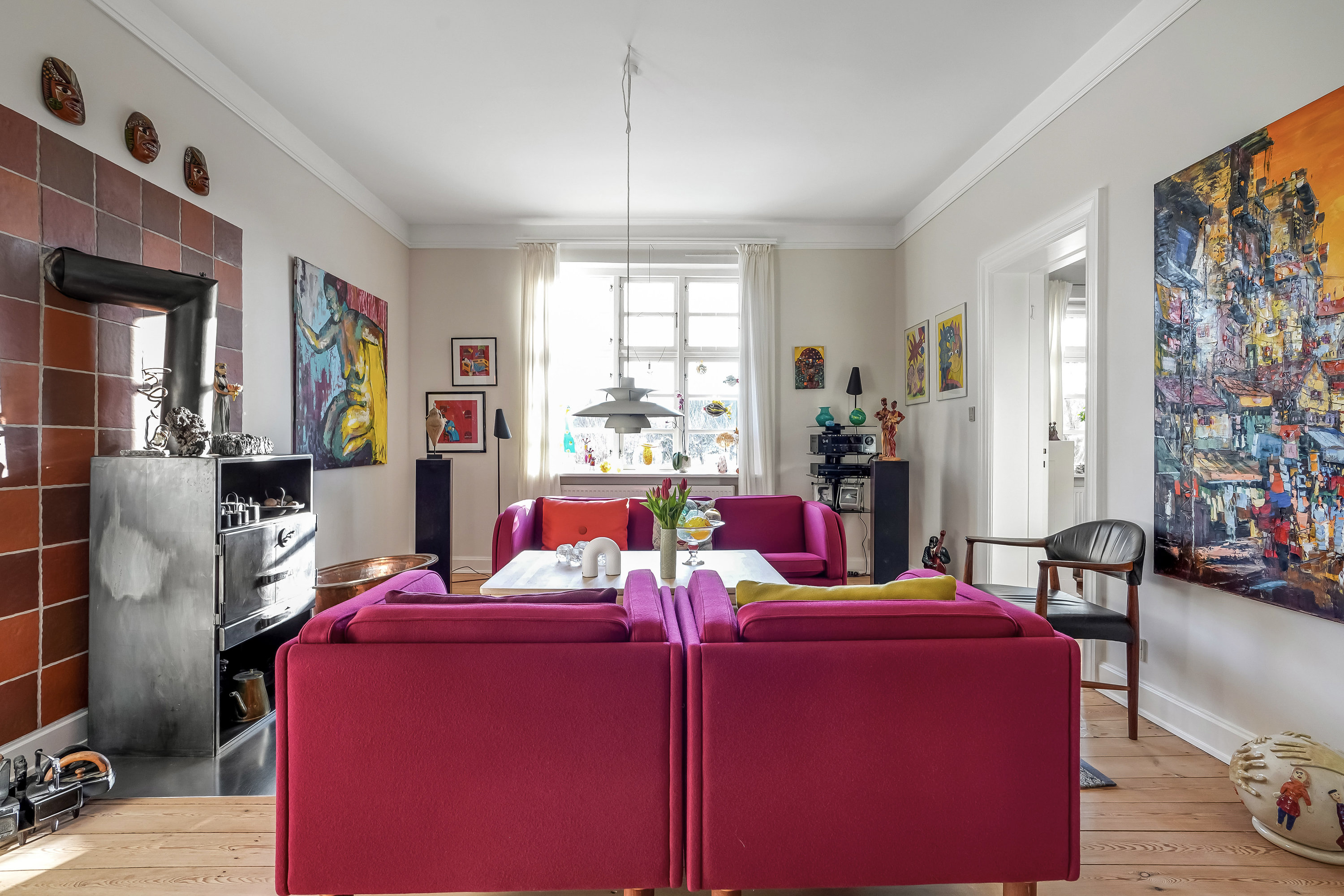 Fremhævet stue billede i fuldskærmstilstand. Billede af Teisensvej 1, 5000 Odense C