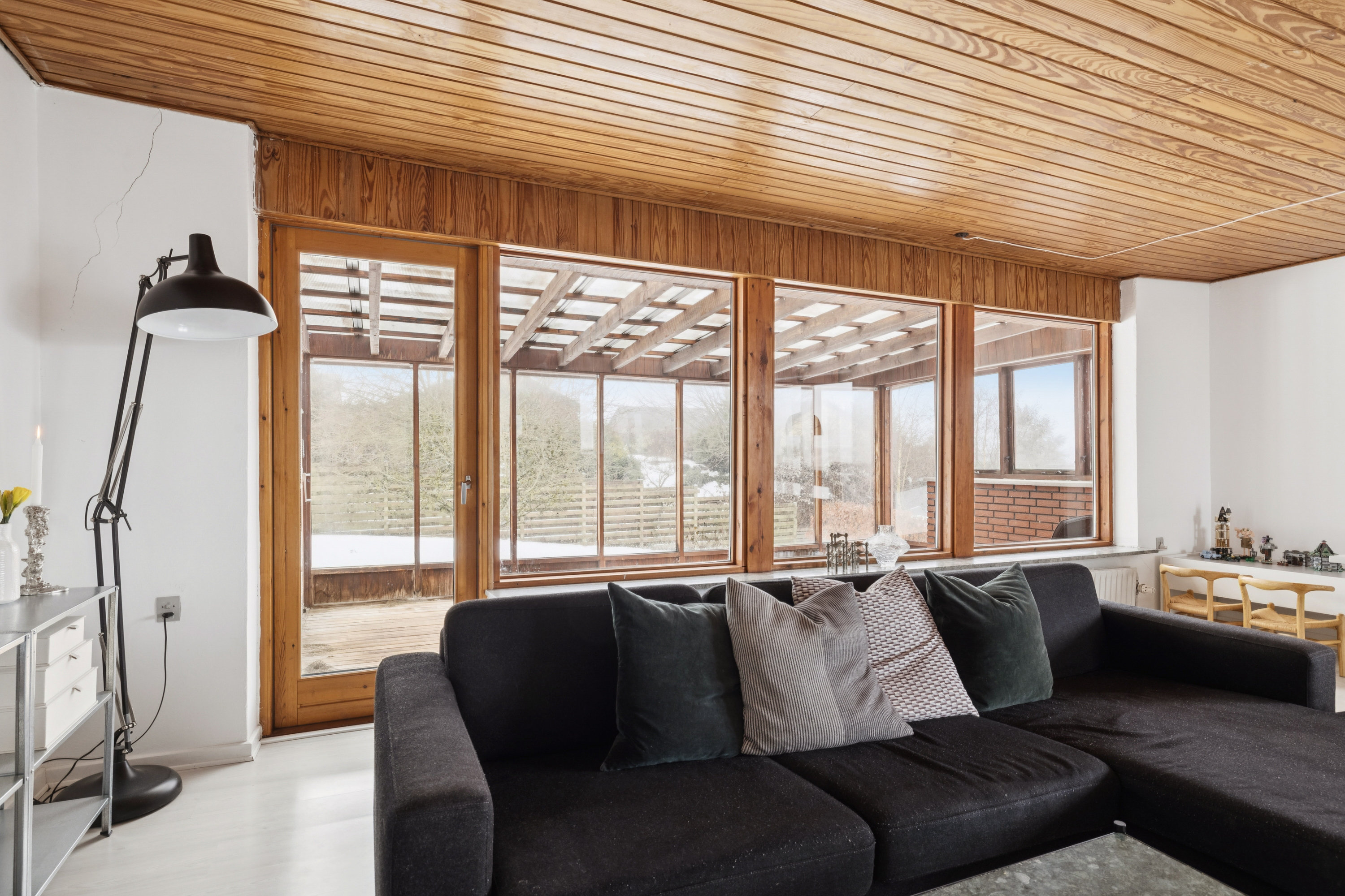 Fremhævet stue billede i fuldskærmstilstand. Billede af Moesbakken 4, 8410 Rønde