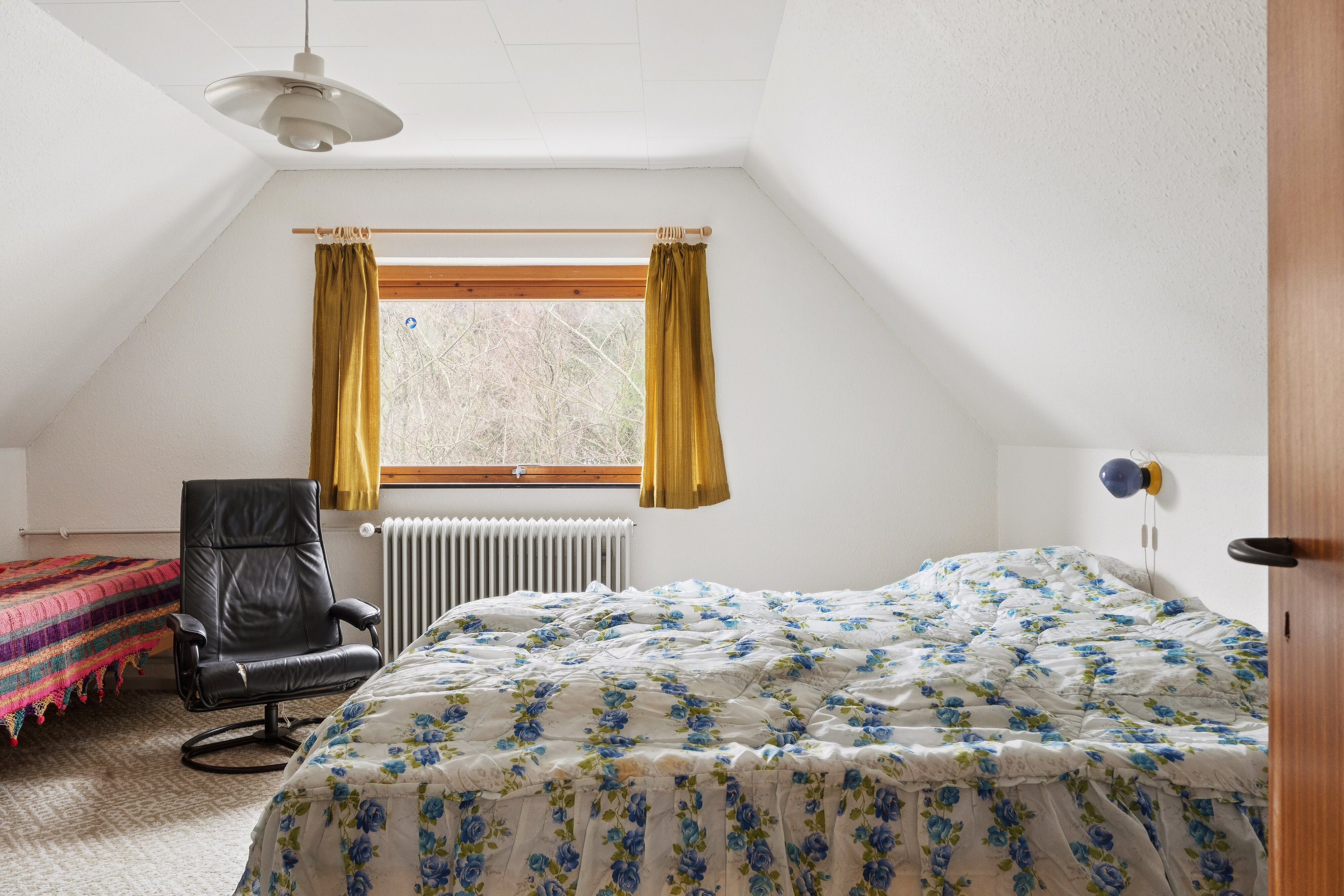 Fremhævet soveværelse billede i fuldskærmstilstand. Billede af Bøgholtvej 3, Sønderskov, 9800 Hjørring