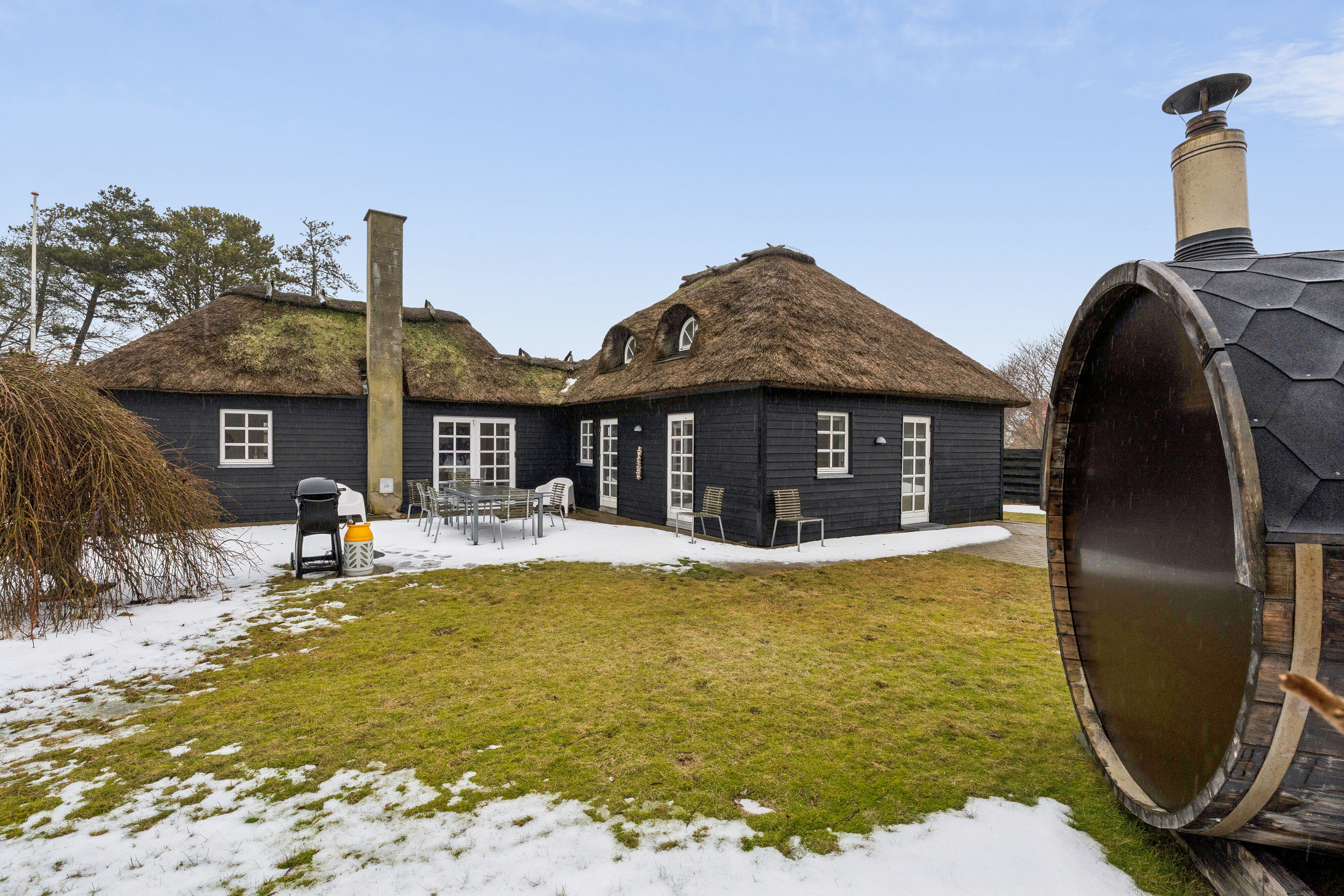 Fremhævet set fra haven billede i fuldskærmstilstand. Billede af Strandvejen 11, Tornby, 9850 Hirtshals