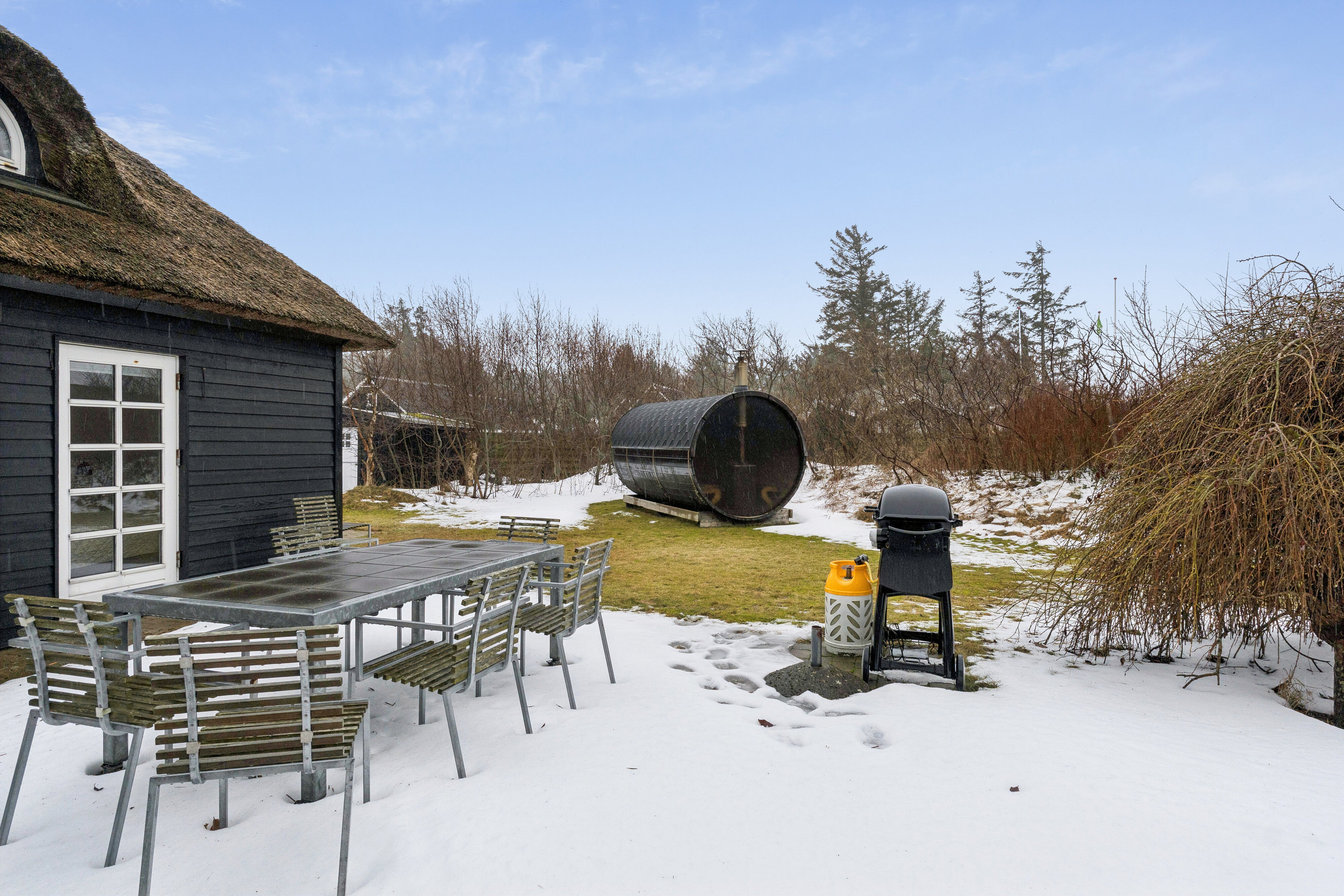 Fremhævet terrasse billede i fuldskærmstilstand. Billede af Strandvejen 11, Tornby, 9850 Hirtshals