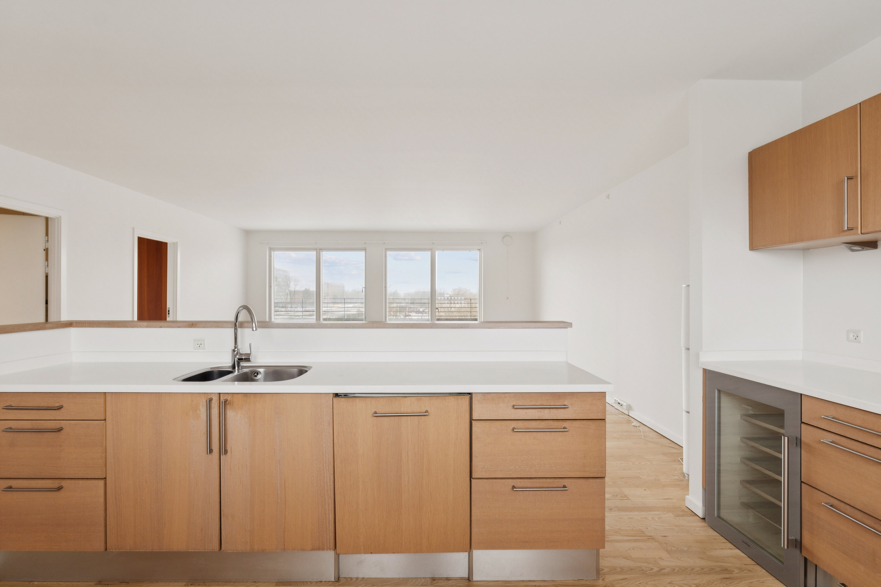 Fremhævet køkken billede i fuldskærmstilstand. Billede af Jernbanepladsen 1, 2. g., 2800 Kongens Lyngby