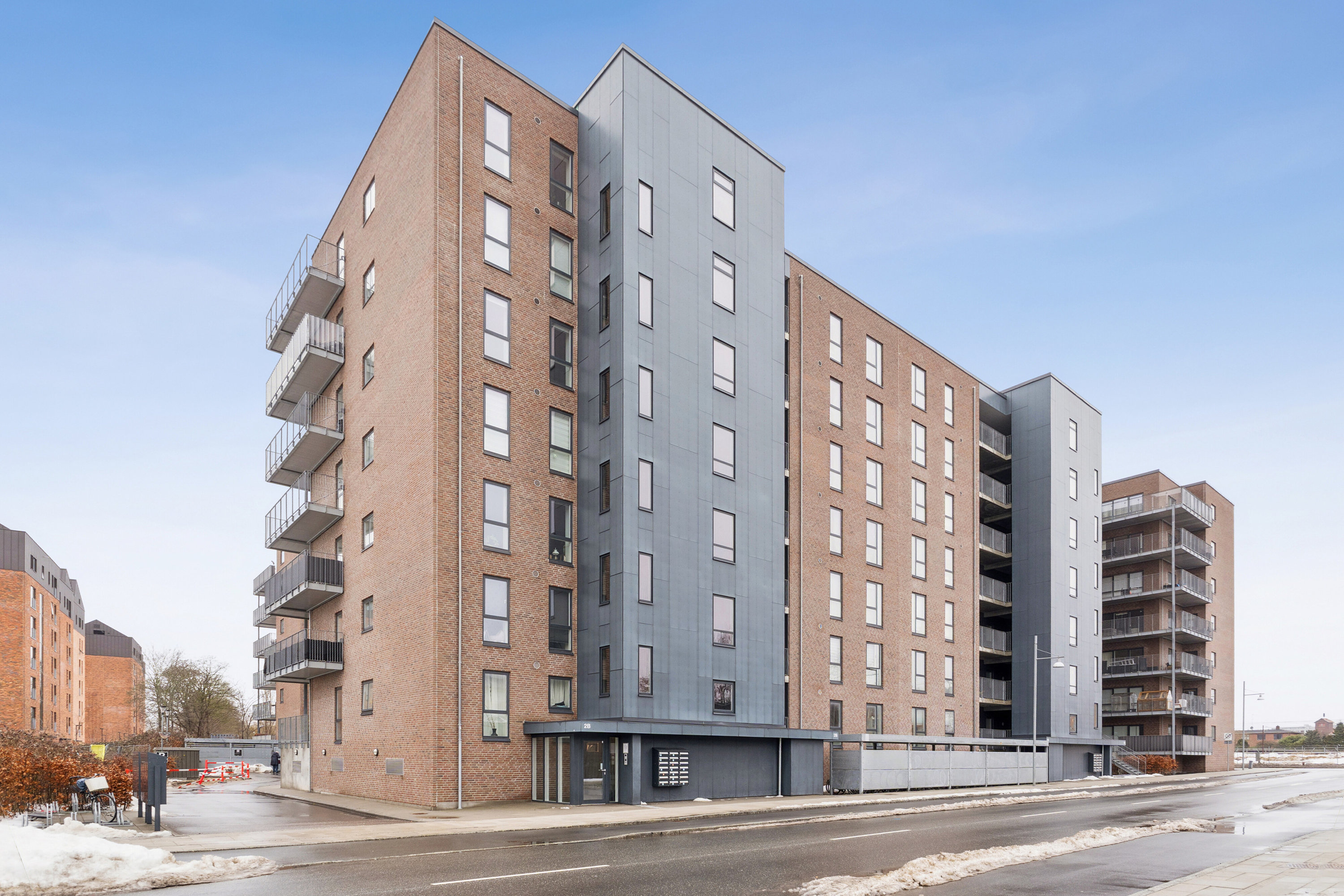 Fremhævet facade billede i fuldskærmstilstand. Billede af Kirkebjerg Parkvej 2B, 5. mf., 2600 Glostrup