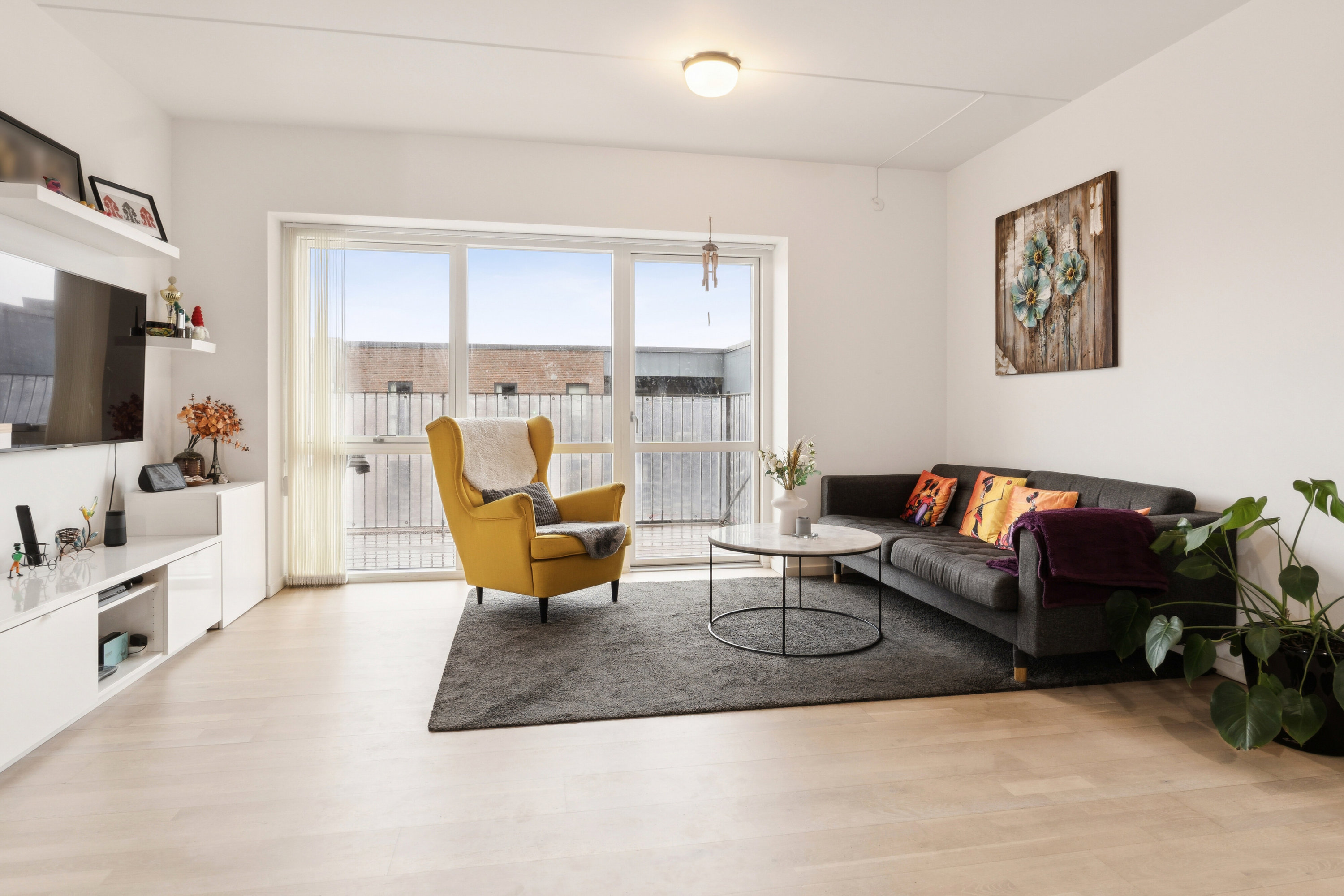 Fremhævet stue billede i fuldskærmstilstand. Billede af Kirkebjerg Parkvej 2B, 5. mf., 2600 Glostrup