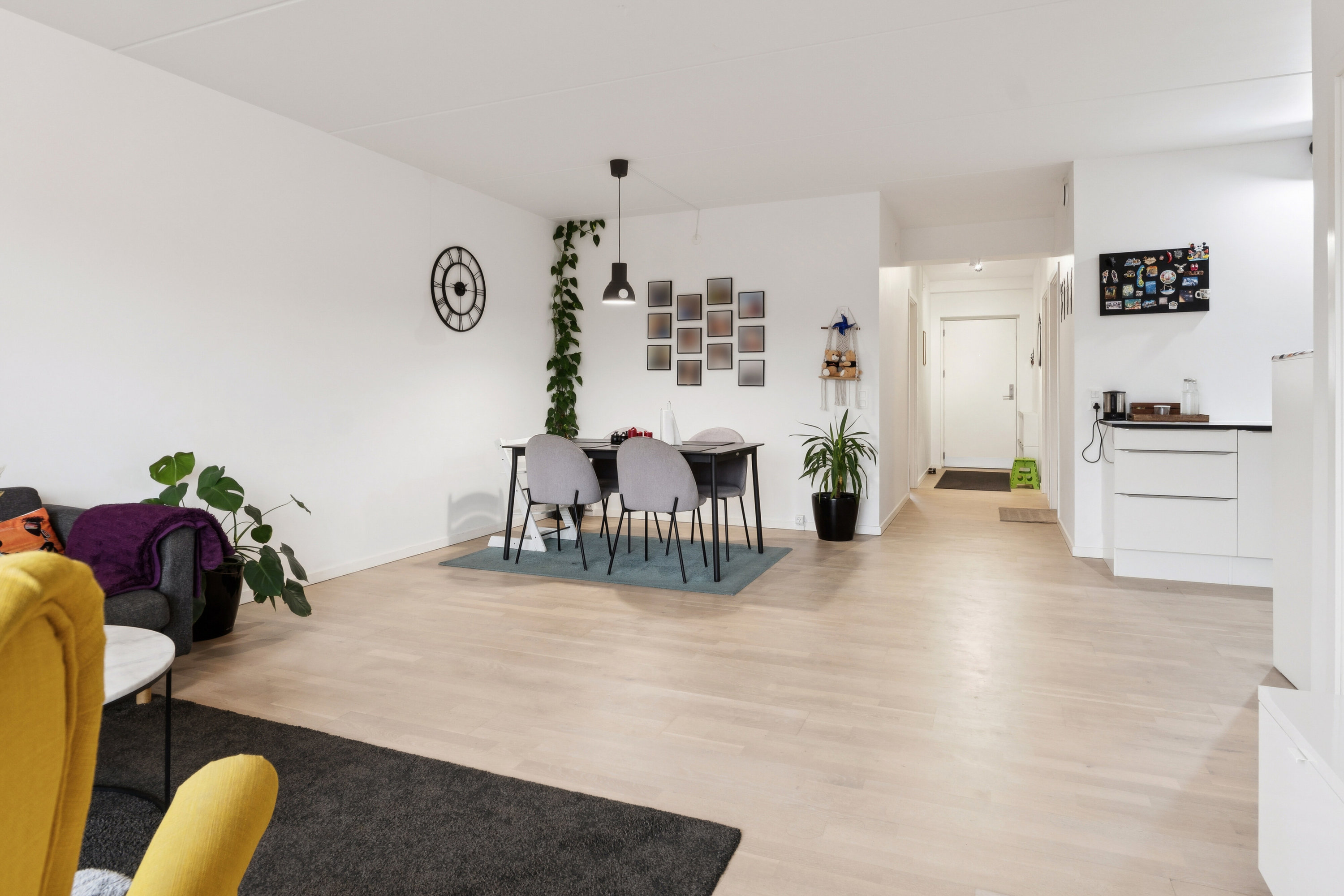 Fremhævet spisestue billede i fuldskærmstilstand. Billede af Kirkebjerg Parkvej 2B, 5. mf., 2600 Glostrup