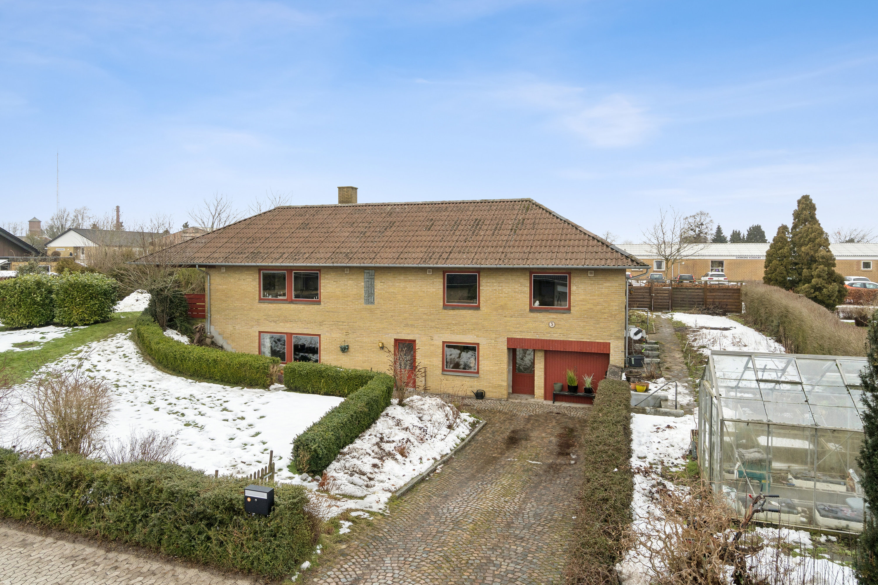 Fremhævet set fra vejen billede i fuldskærmstilstand. Billede af Rødkælkevej 3, 4250 Fuglebjerg