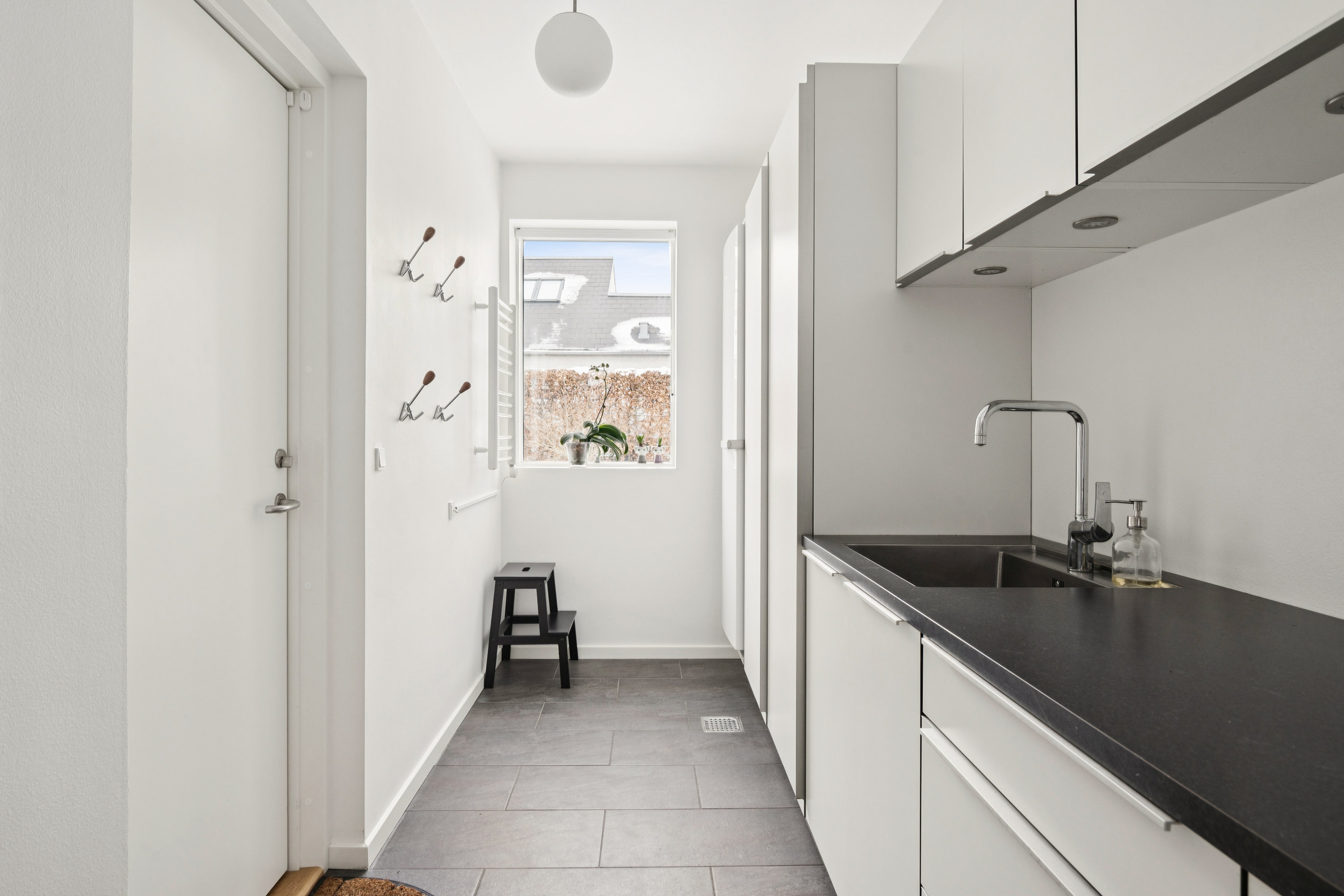 Fremhævet gang billede i fuldskærmstilstand. Billede af Jacob Adelborgs Allé 4B, 8240 Risskov