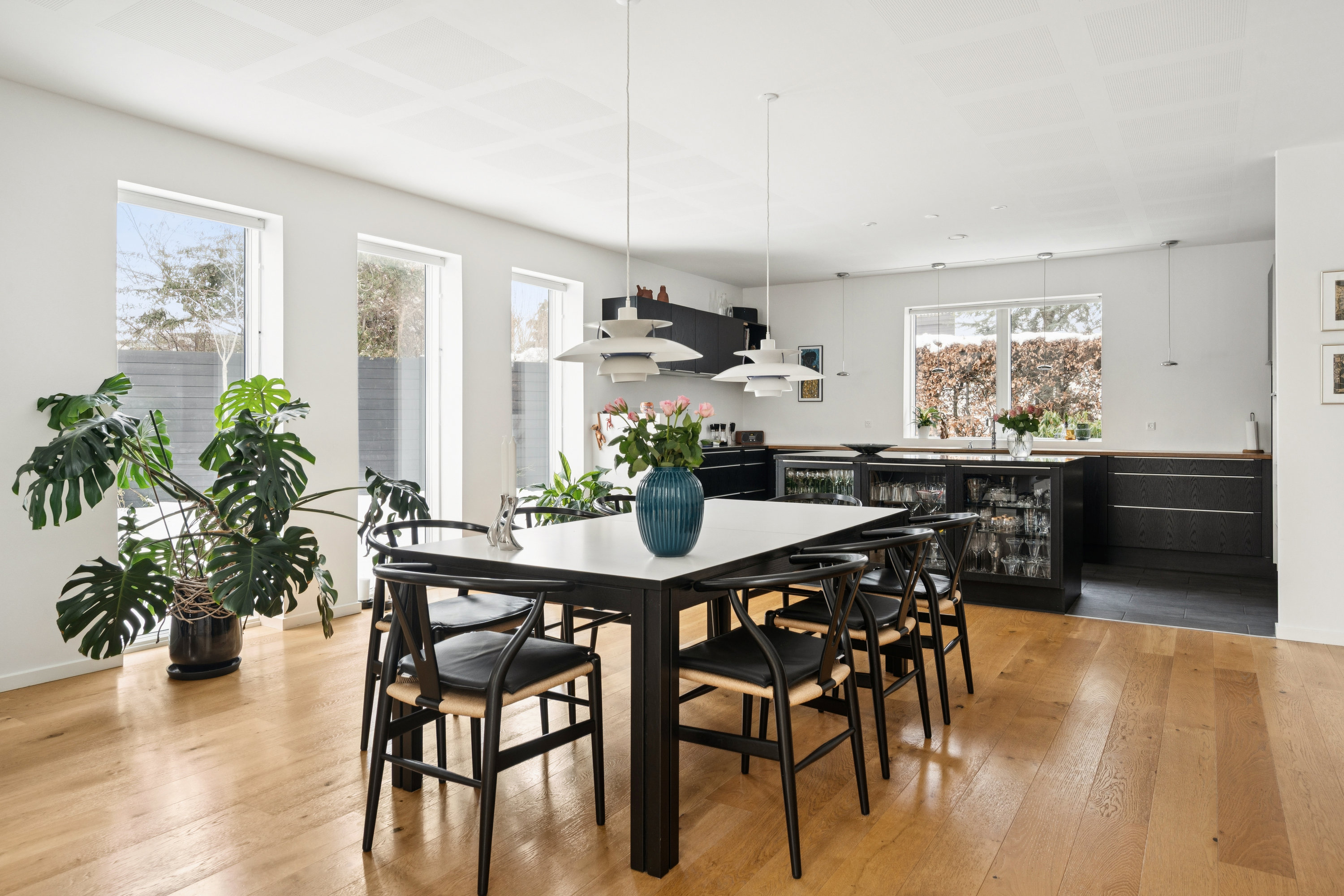 Fremhævet spisestue billede i fuldskærmstilstand. Billede af Jacob Adelborgs Allé 4B, 8240 Risskov