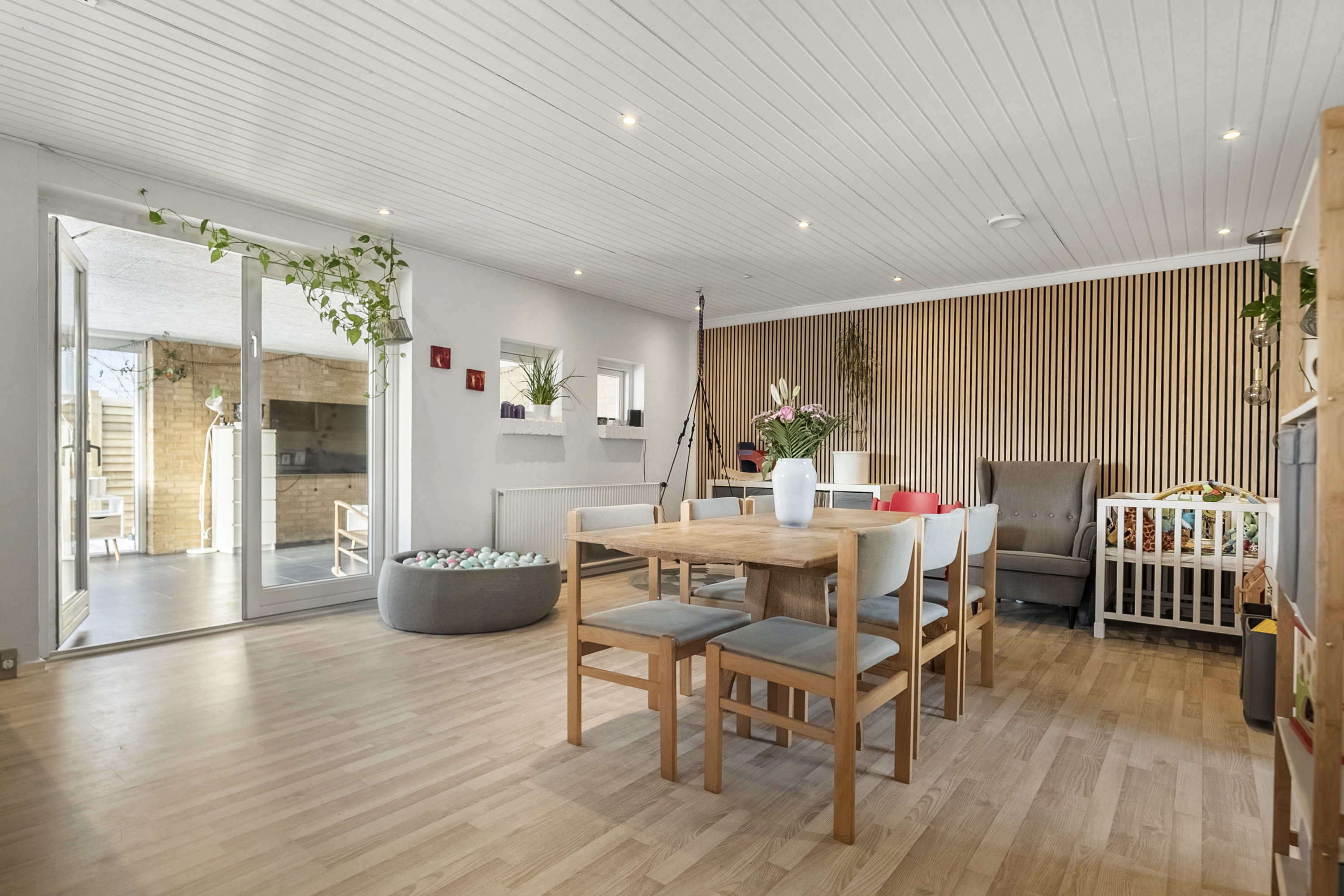 Fremhævet spisestue billede i fuldskærmstilstand. Billede af Hasle Ringvej 96B, Christiansbjerg, 8200 Aarhus N