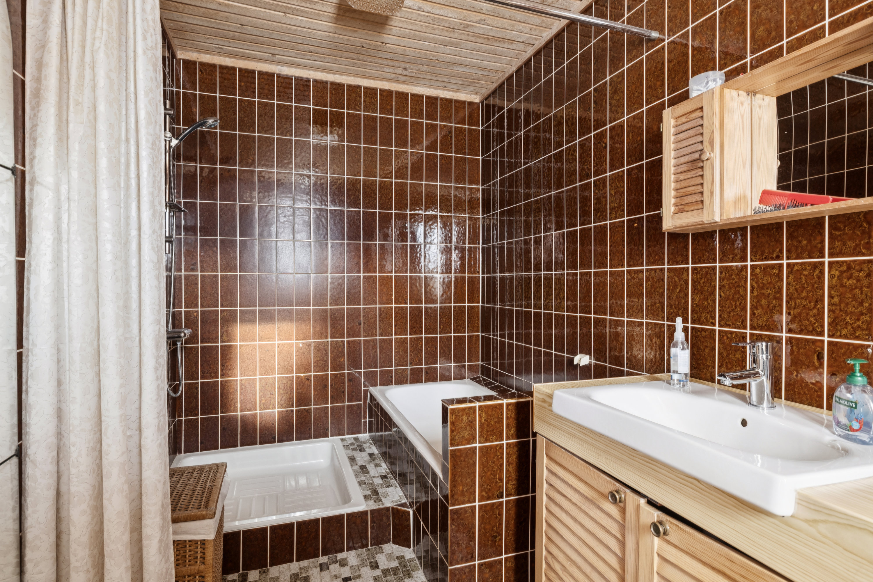 Fremhævet badeværelse billede i fuldskærmstilstand. Billede af Løvskal Landevej 235, Vejrum, 8830 Tjele