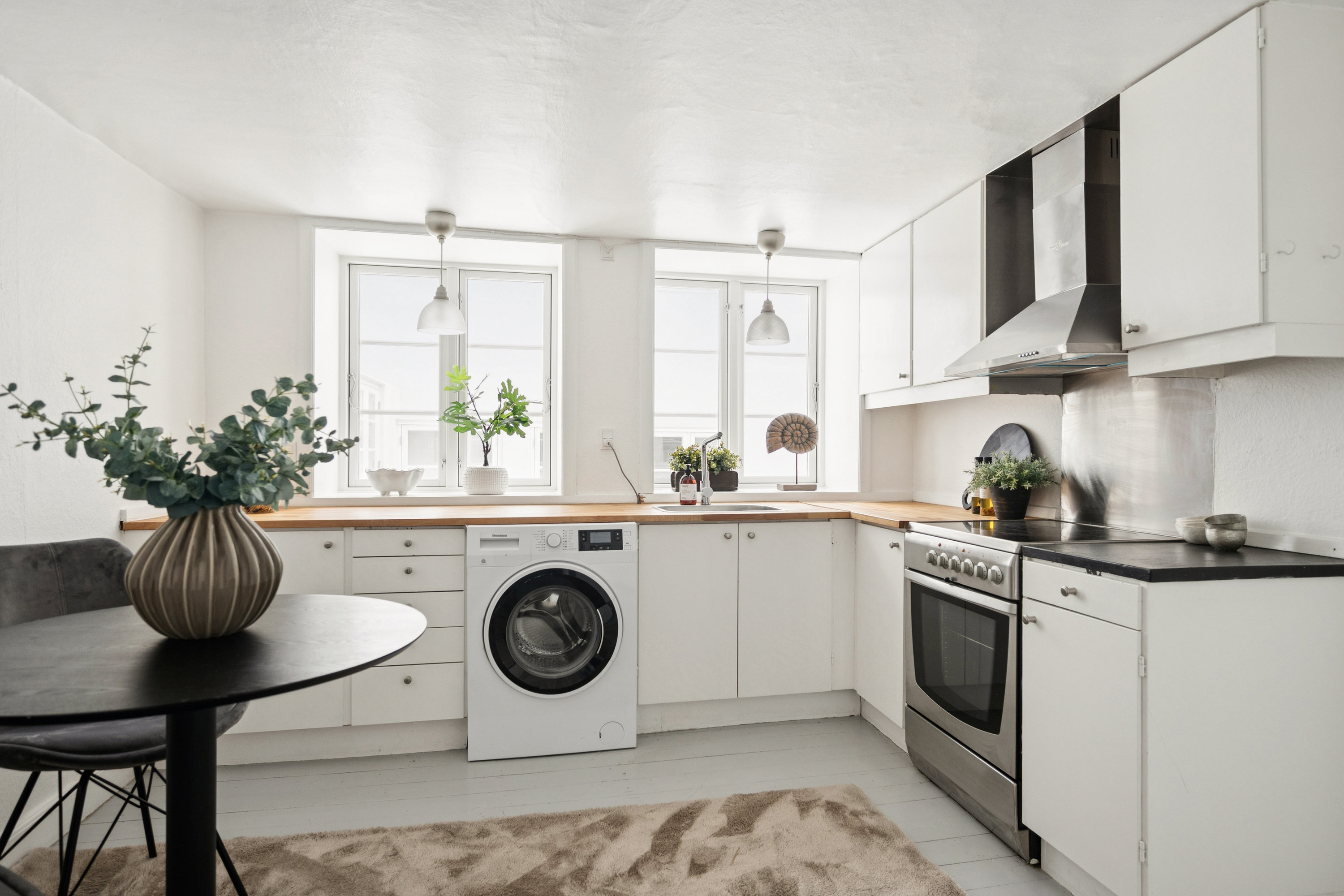 Fremhævet køkken billede i fuldskærmstilstand. Billede af Torvegade 1C, 1. th., 3000 Helsingør