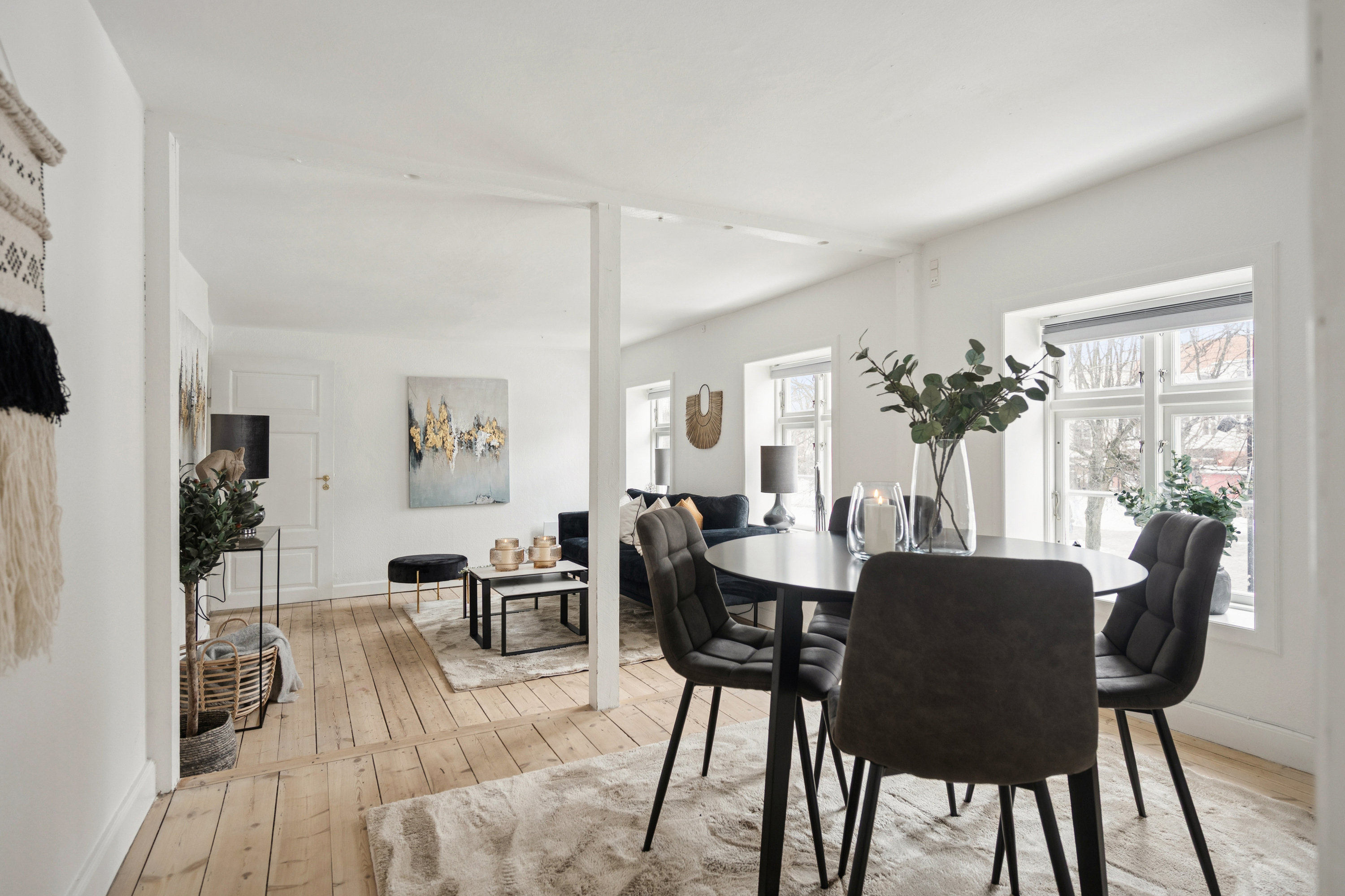 Fremhævet stue billede i fuldskærmstilstand. Billede af Torvegade 1C, 1. th., 3000 Helsingør