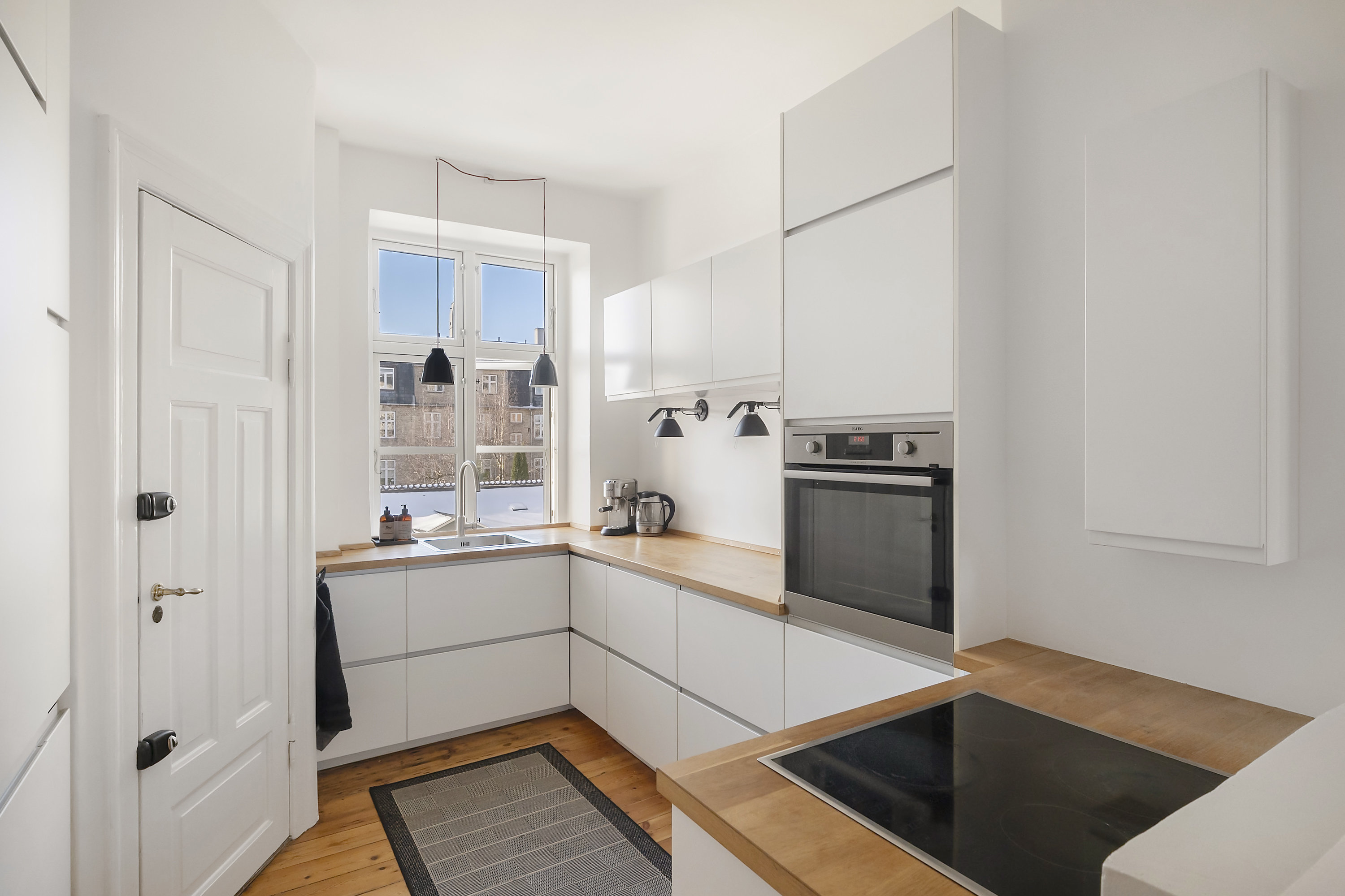 Fremhævet køkken billede i fuldskærmstilstand. Billede af Strandparksvej 6, 2. th., 2900 Hellerup