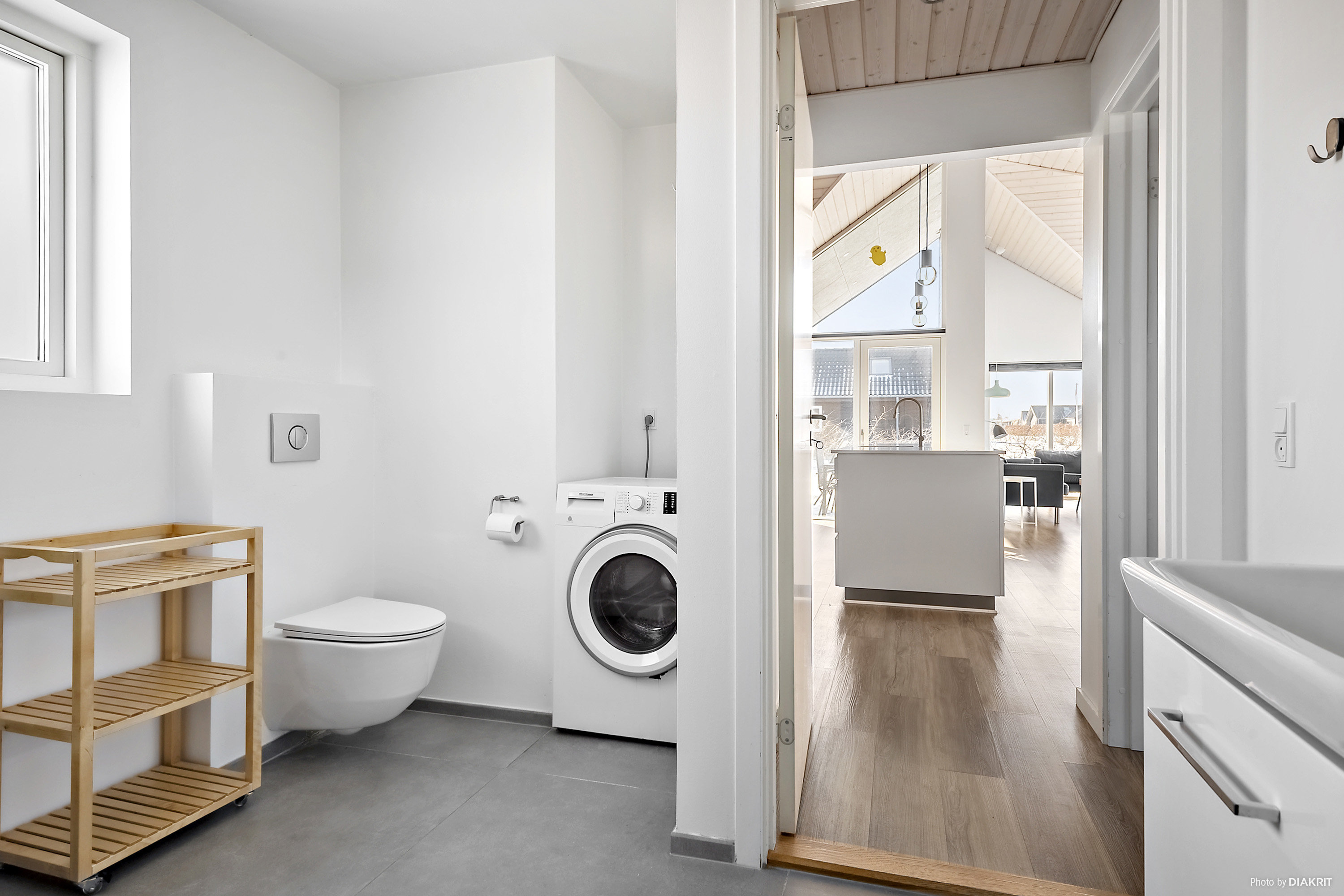 Fremhævet toilet billede i fuldskærmstilstand. Billede af Strandvænget 5, Saksild Str, 8300 Odder