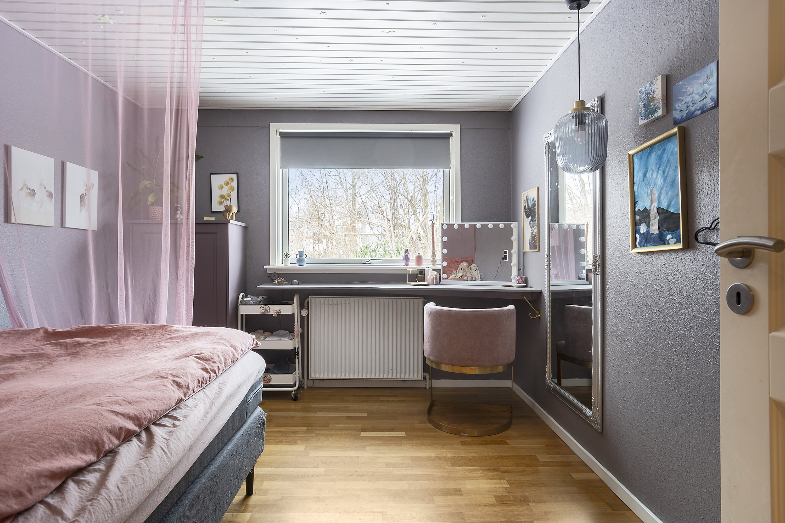 Fremhævet soveværelse billede i fuldskærmstilstand. Billede af Zeises Have 11, 6100 Haderslev