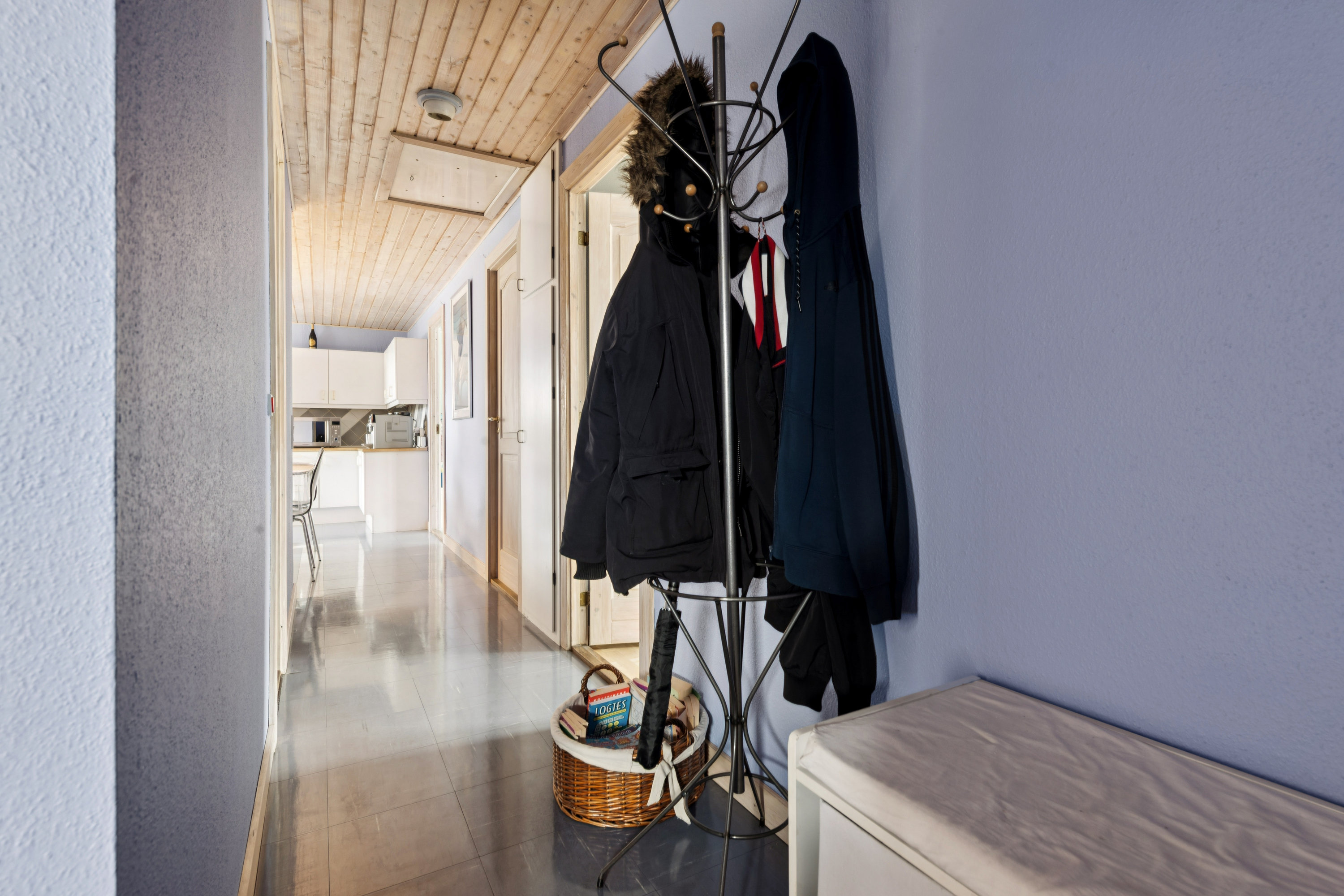 Fremhævet gang billede i fuldskærmstilstand. Billede af Lillevangsparken 21, 2670 Greve