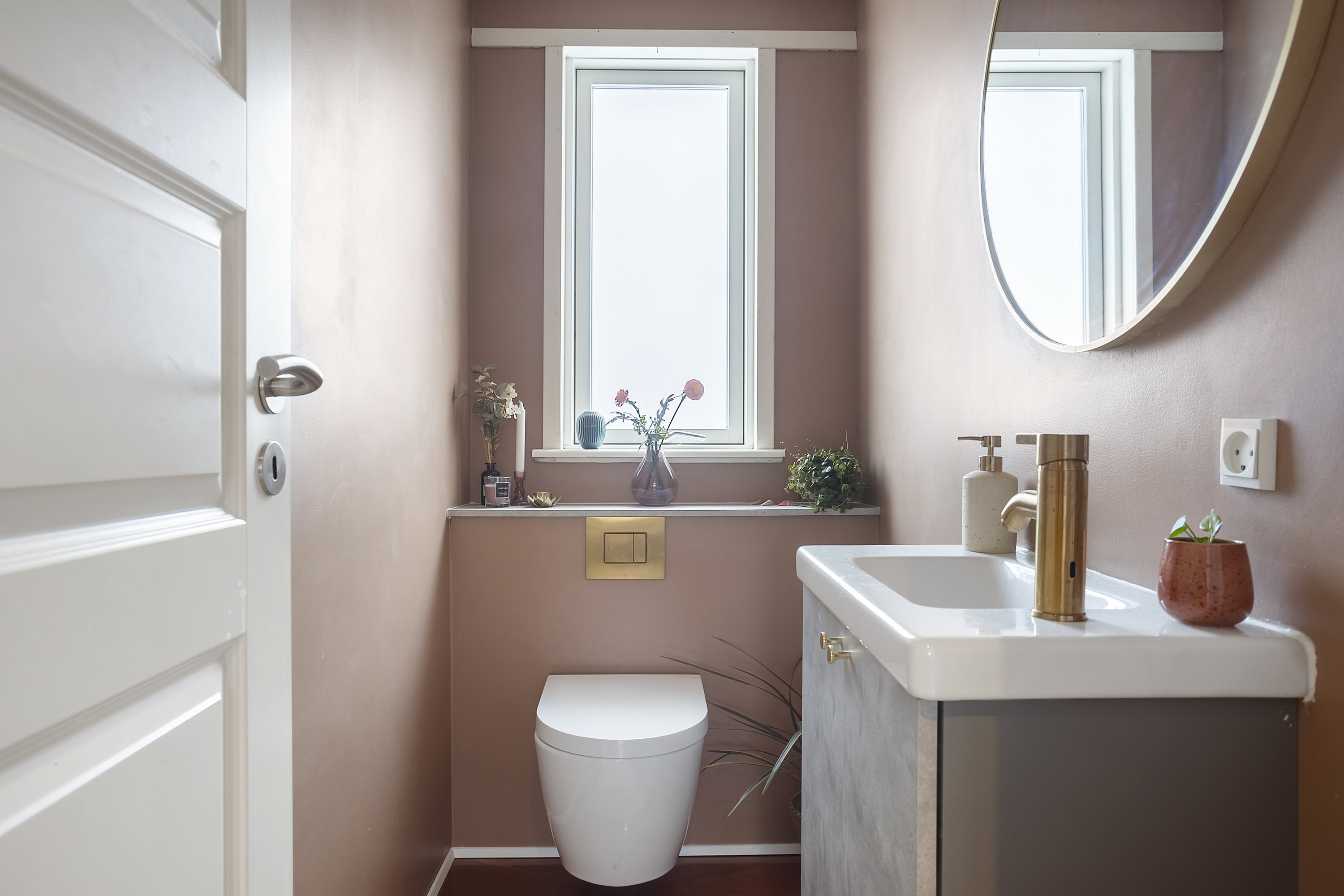 Fremhævet badeværelse billede i fuldskærmstilstand. Billede af Zeises Have 11, 6100 Haderslev