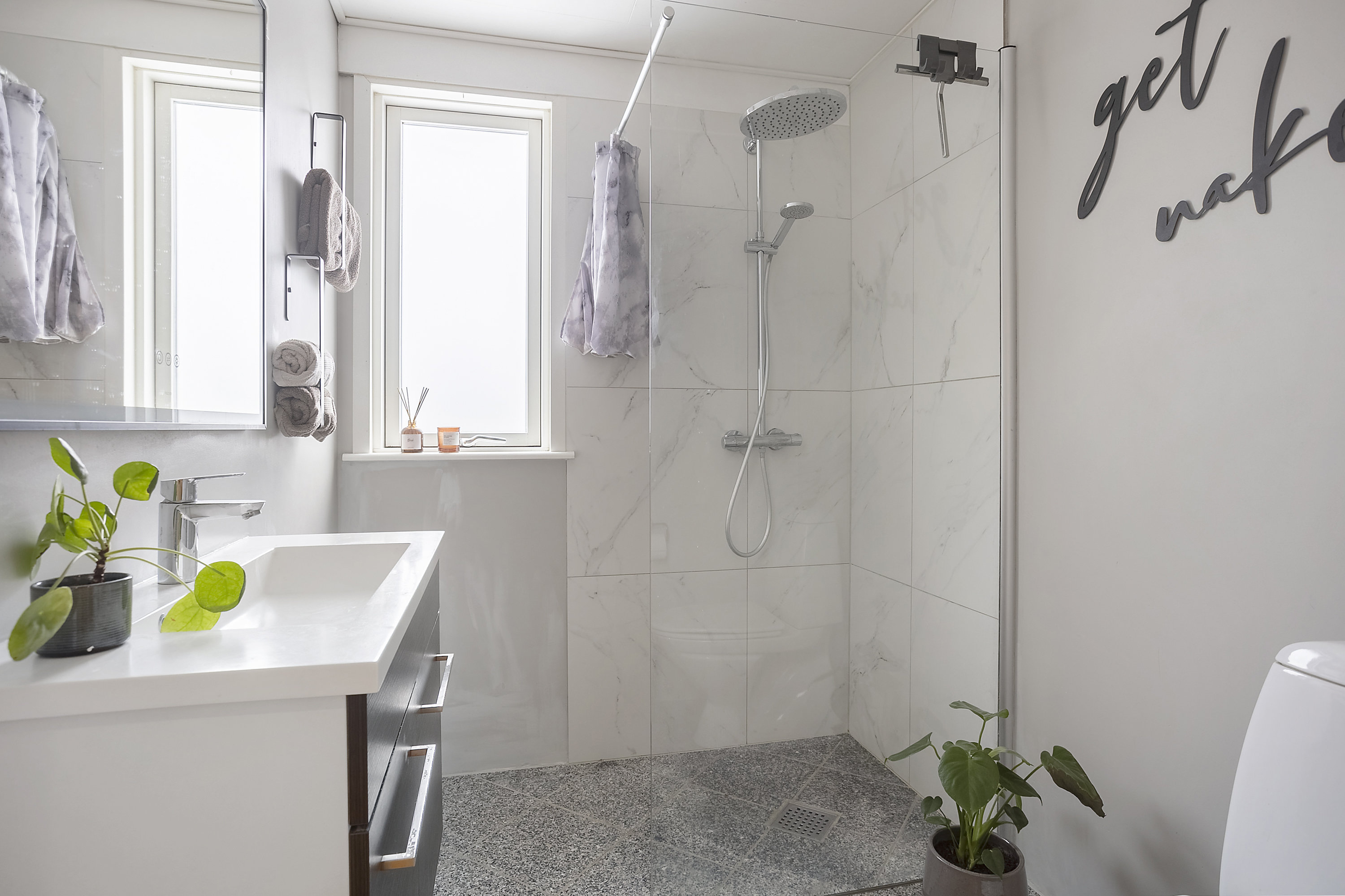 Fremhævet badeværelse billede i fuldskærmstilstand. Billede af Zeises Have 11, 6100 Haderslev