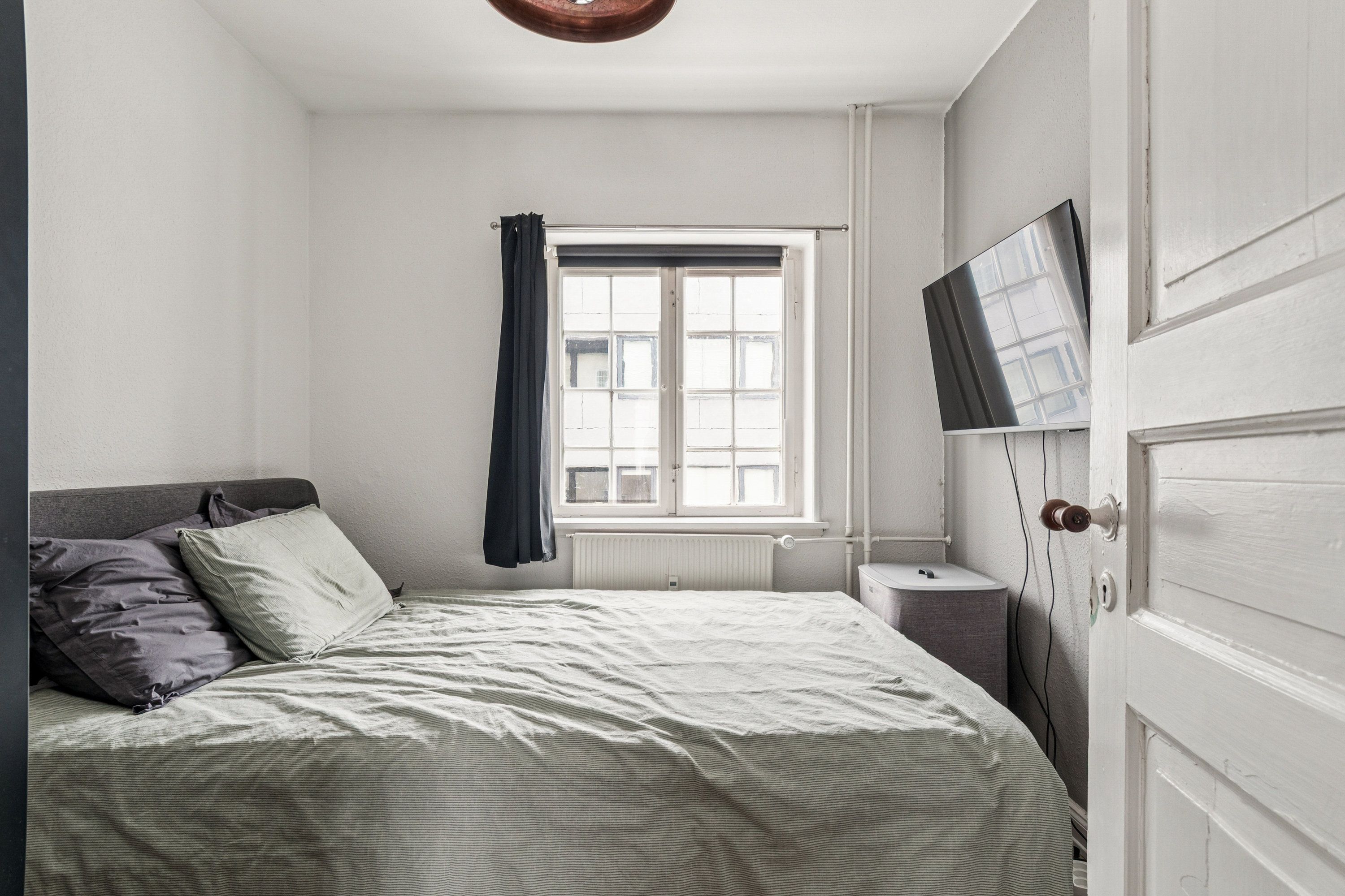 Fremhævet værelse billede i fuldskærmstilstand. Billede af Bragesvej 35, st.. th., 3000 Helsingør