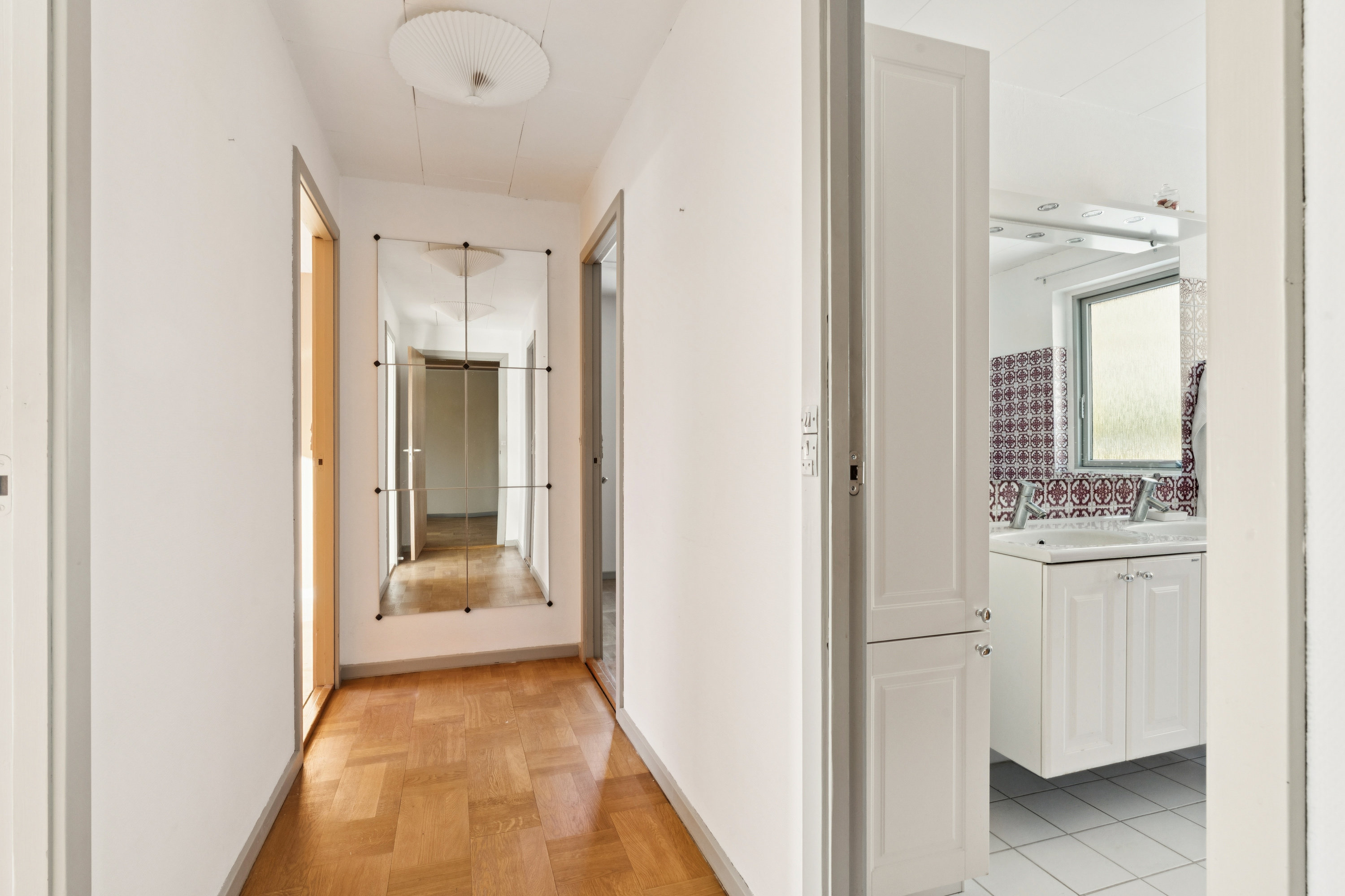 Fremhævet gang billede i fuldskærmstilstand. Billede af Æblevangen 56, 9000 Aalborg