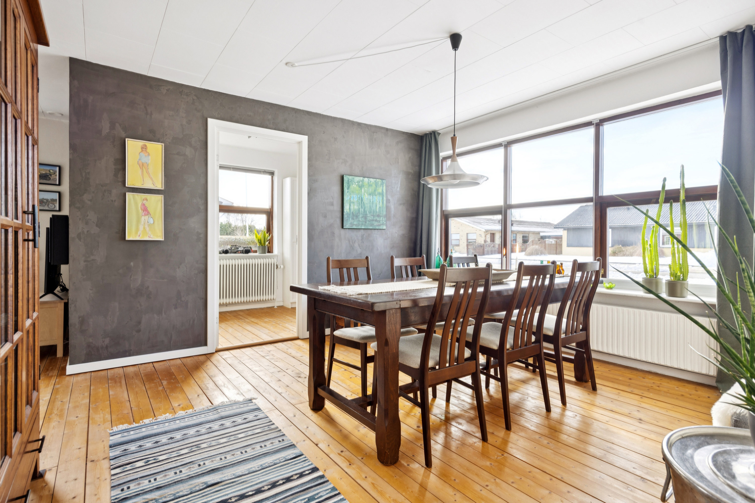 Fremhævet stue billede i fuldskærmstilstand. Billede af Emmersbækvej 63, 9850 Hirtshals