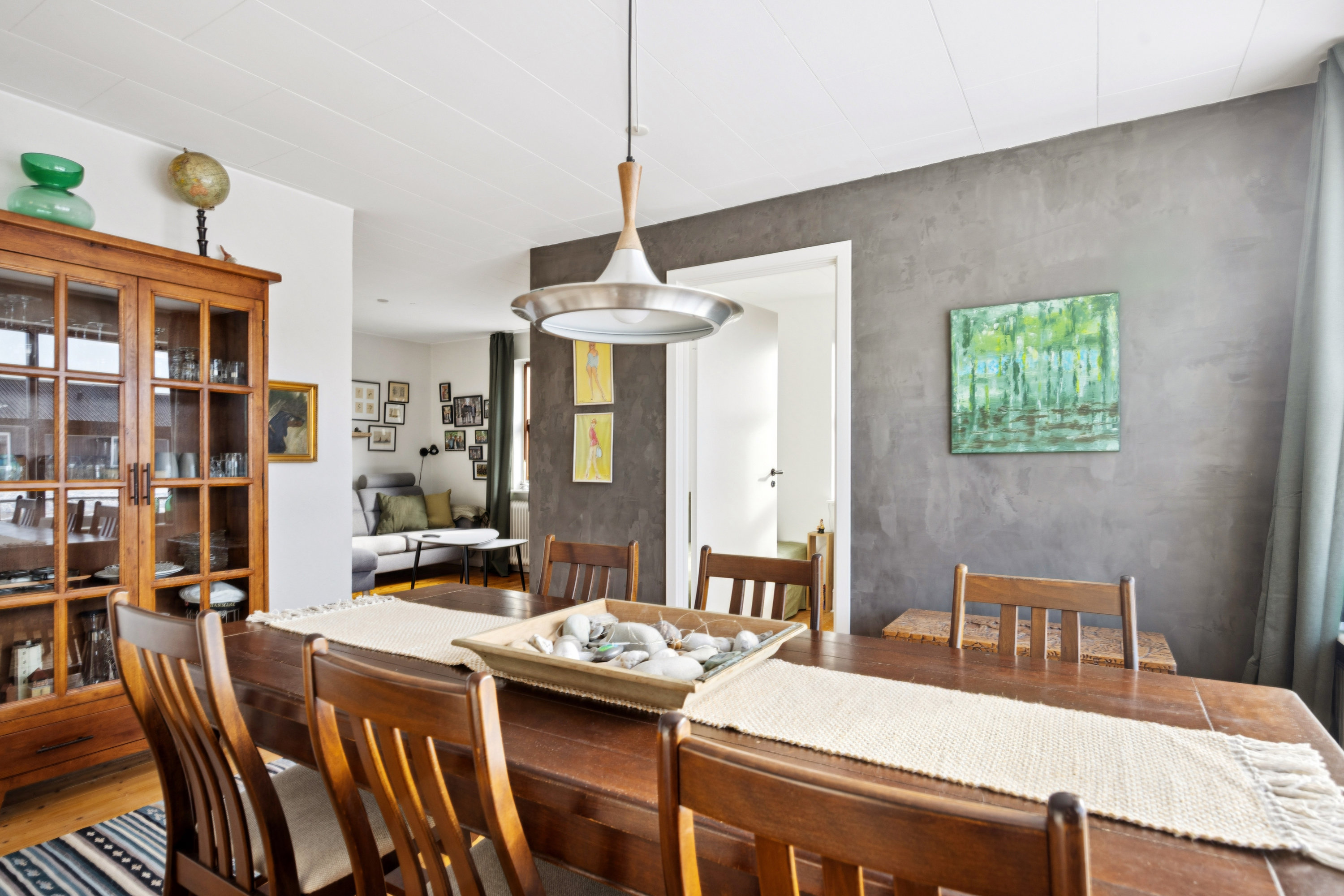 Fremhævet stue billede i fuldskærmstilstand. Billede af Emmersbækvej 63, 9850 Hirtshals