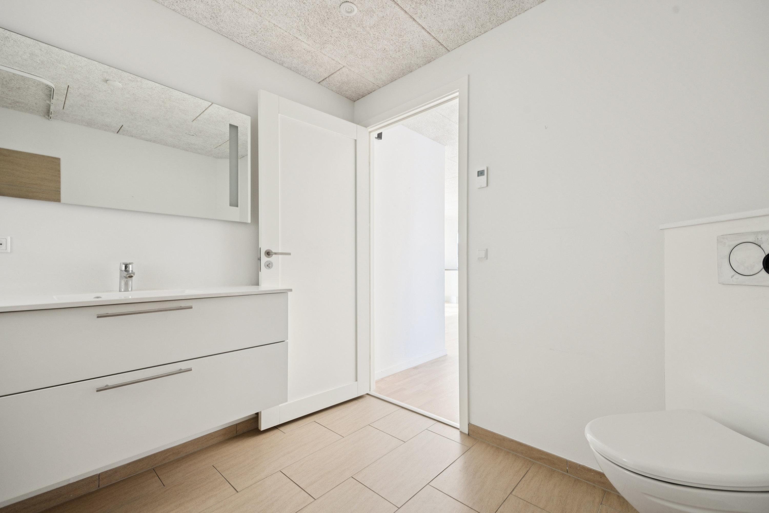 Fremhævet badeværelse billede i fuldskærmstilstand. Billede af Bilgårdsvej 21E, 9382 Tylstrup