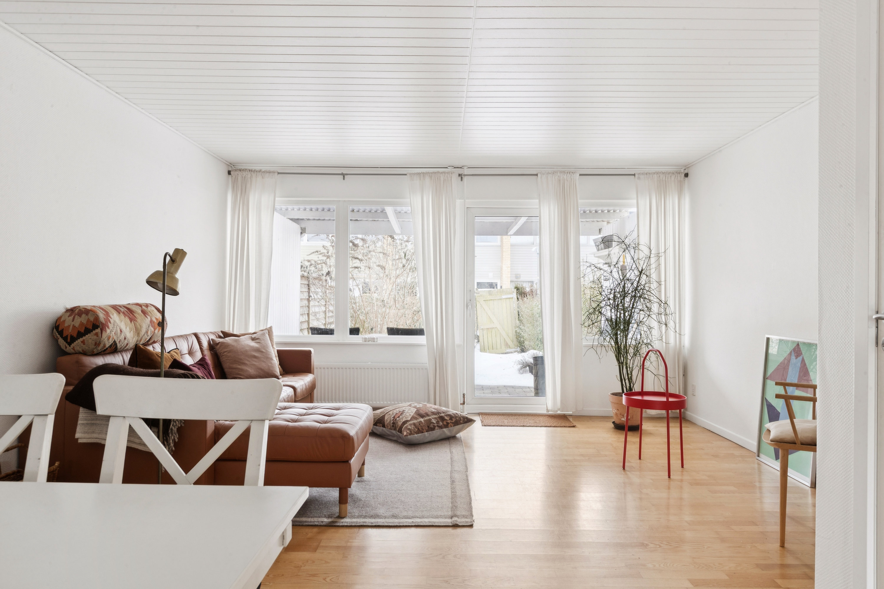 Fremhævet stue billede i fuldskærmstilstand. Billede af Egevangshusene 105, 2630 Taastrup