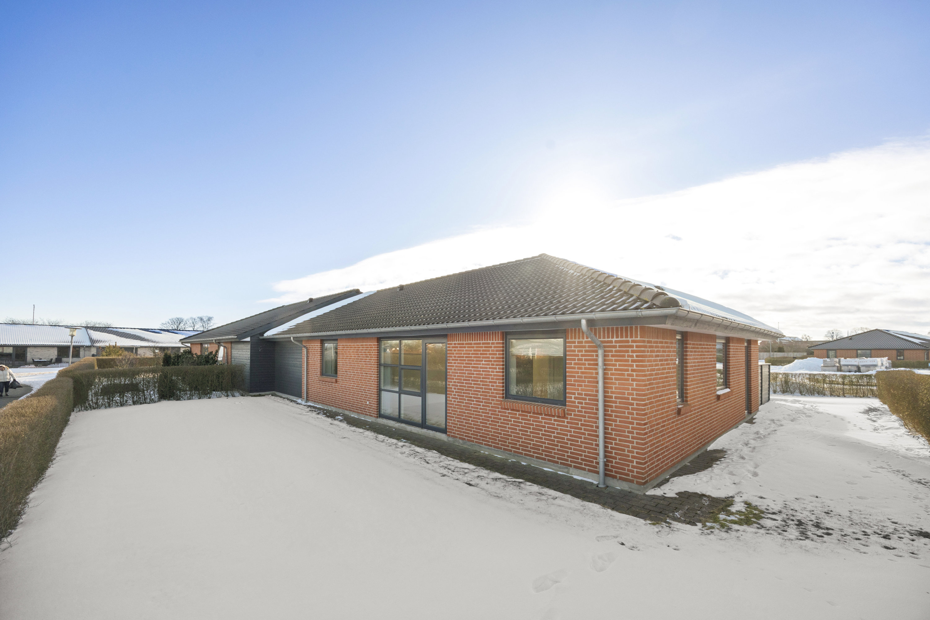 Fremhævet facade billede i fuldskærmstilstand. Billede af Bilgårdsvej 21E, 9382 Tylstrup